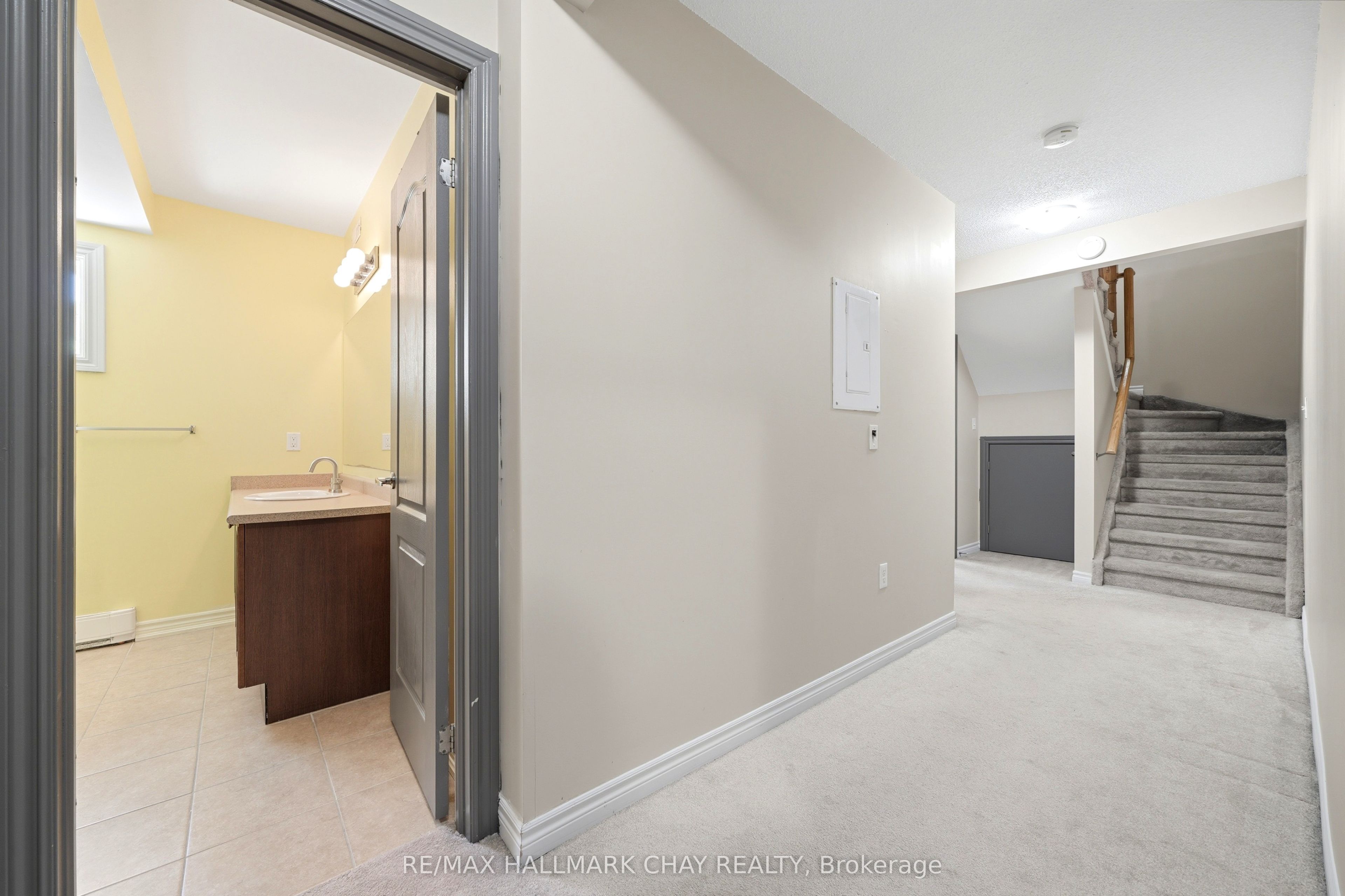 408 Veterans Drive 1 Property Photo 29