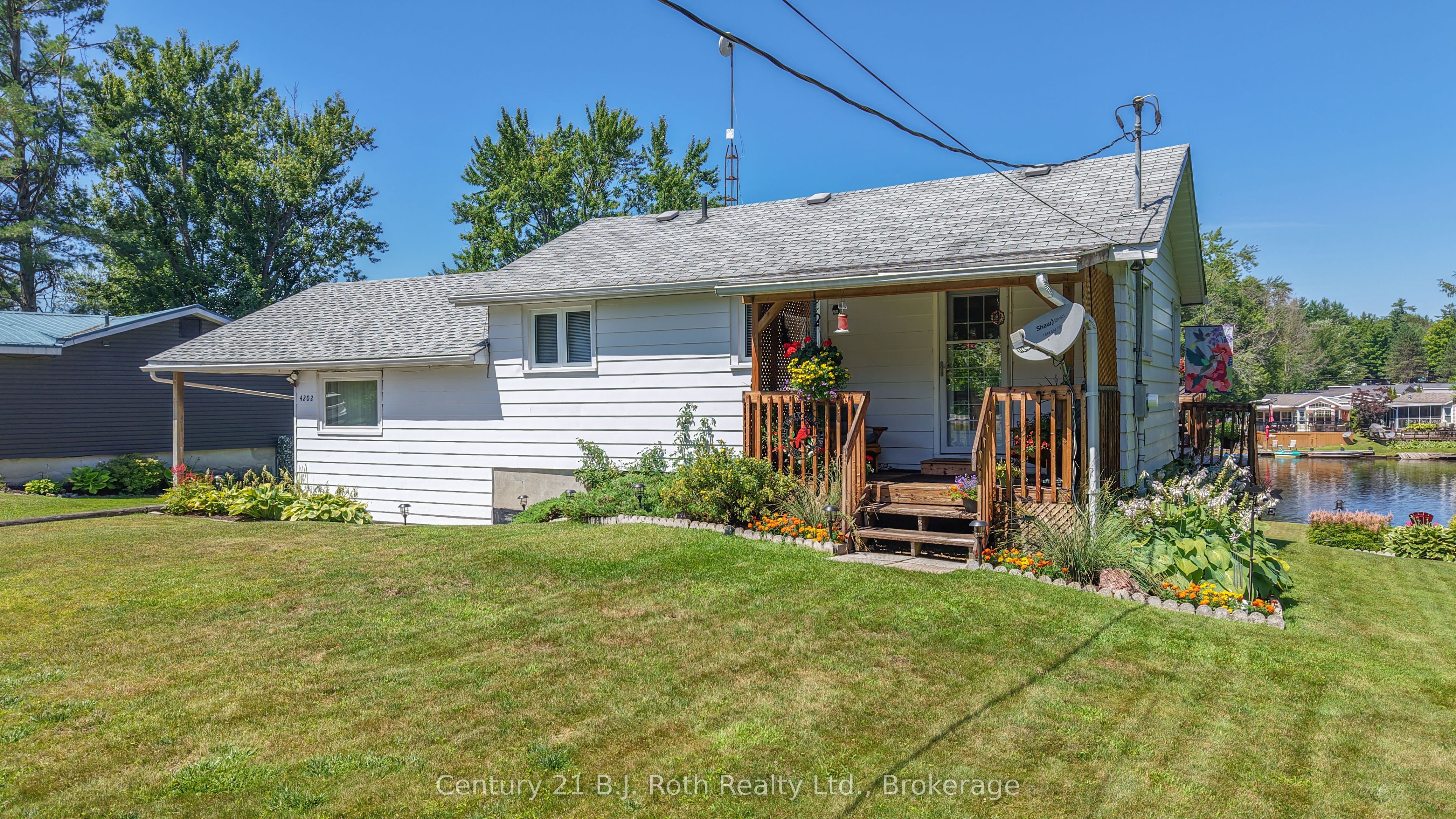4202 Canal Road Property Photo 1