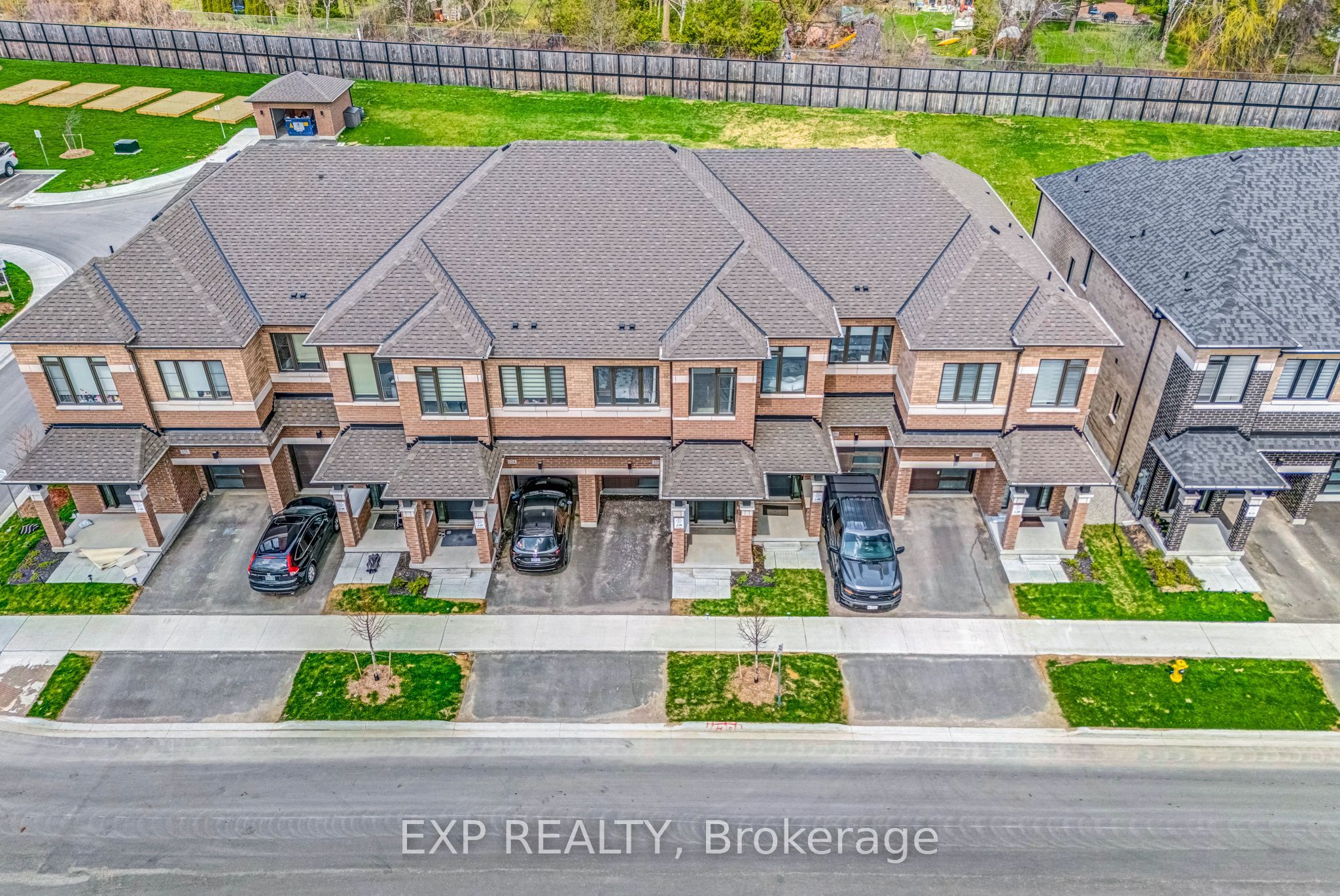 122 Turnberry Lane