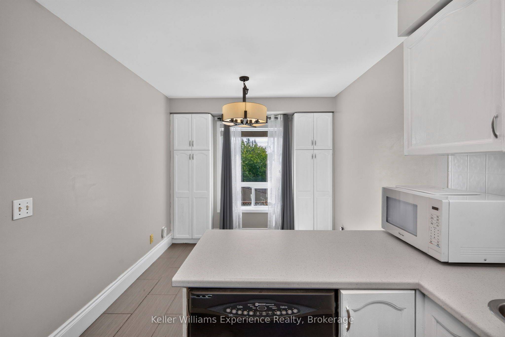 7 Golds Crescent Property Photo 8