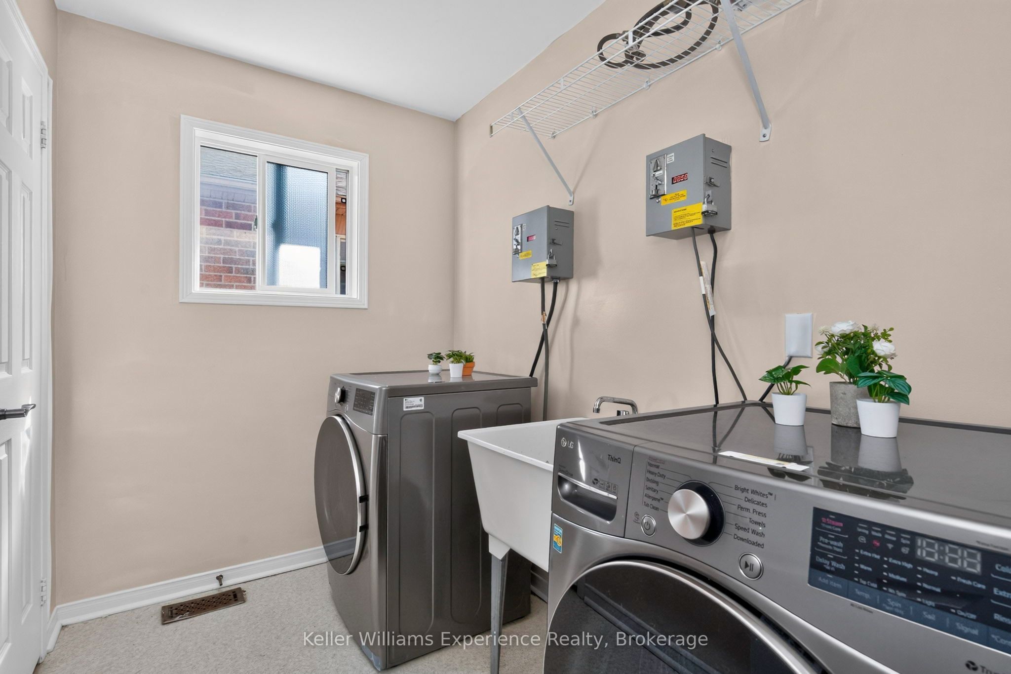 7 Golds Crescent Property Photo 32