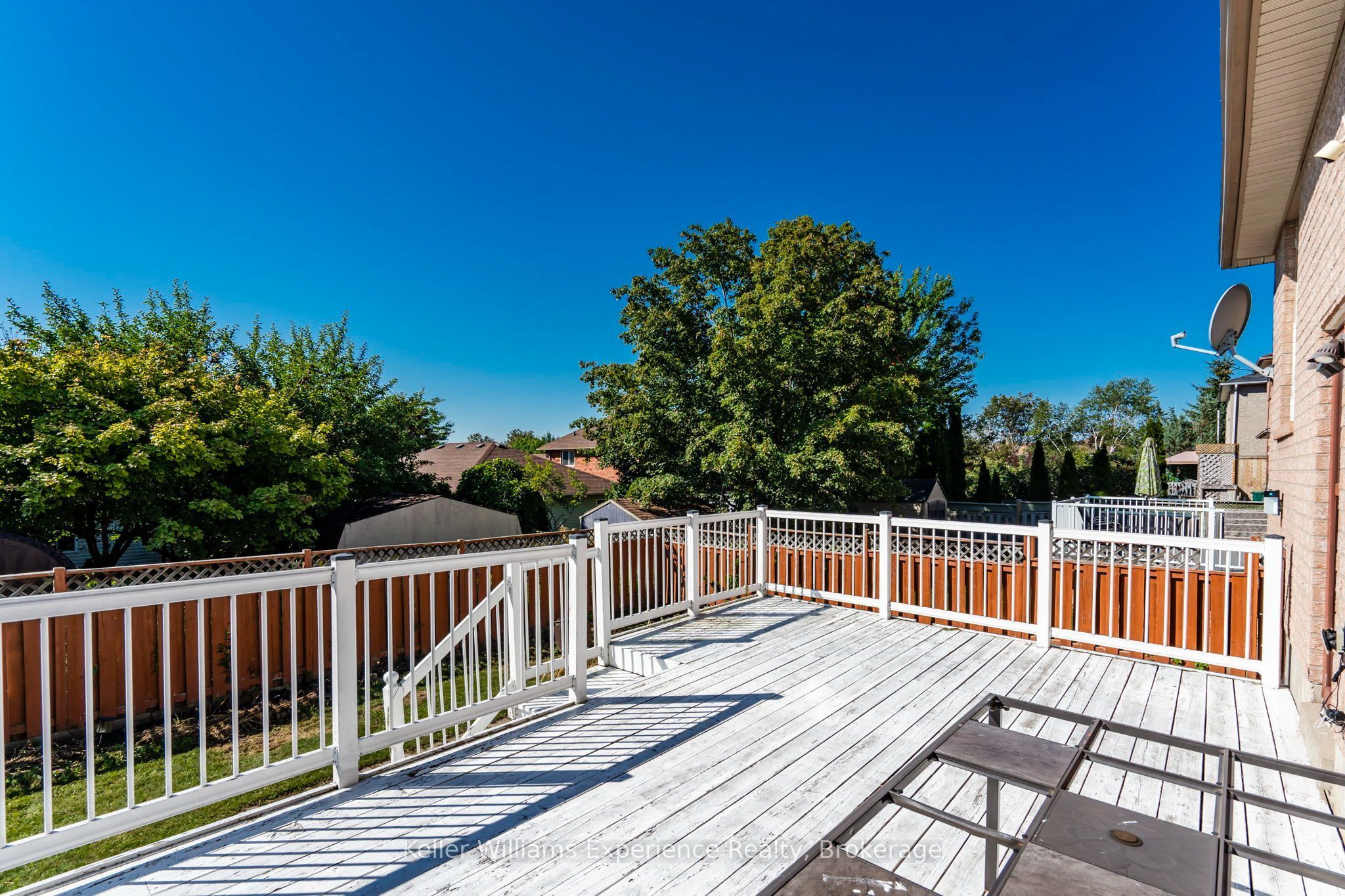 7 Golds Crescent Property Photo 35