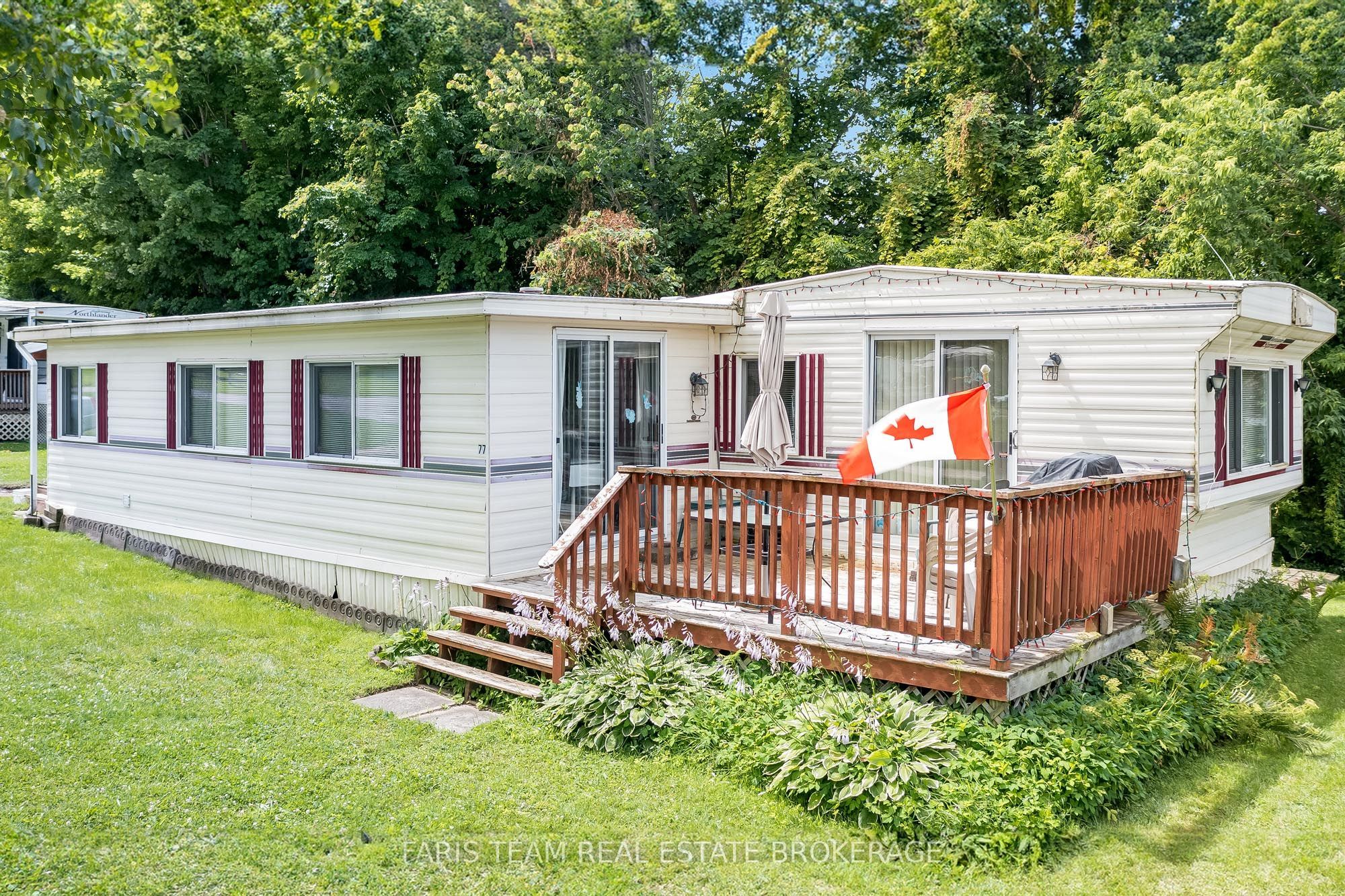 77 Stans Circle Property Photo 1