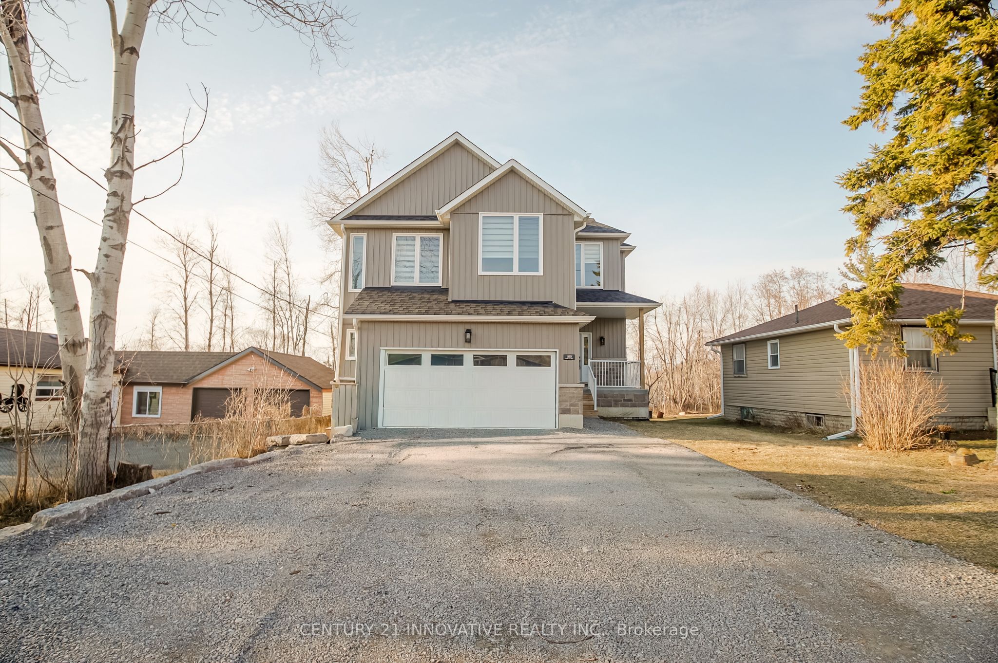 100 S Simcoe Road Lower Property Photo 1