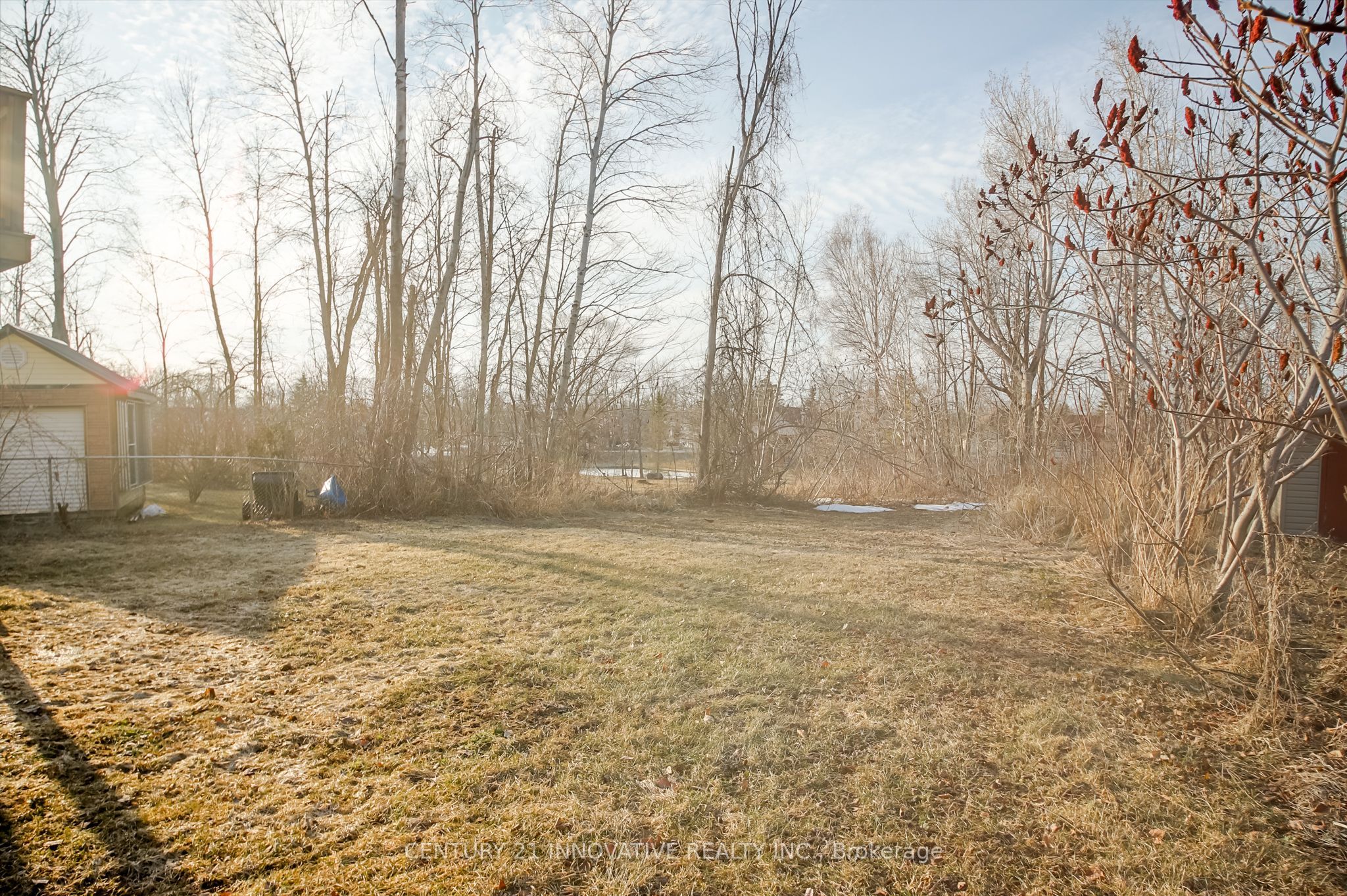 100 S Simcoe Road Lower Property Photo 11