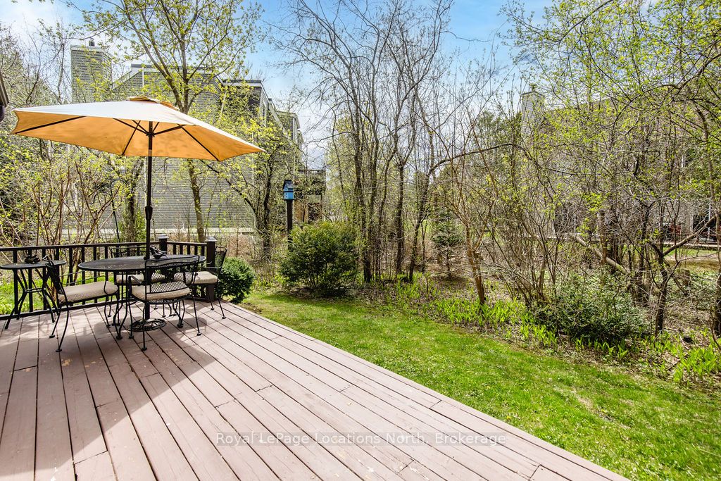 112 Escarpment Crescent Property Photo 13