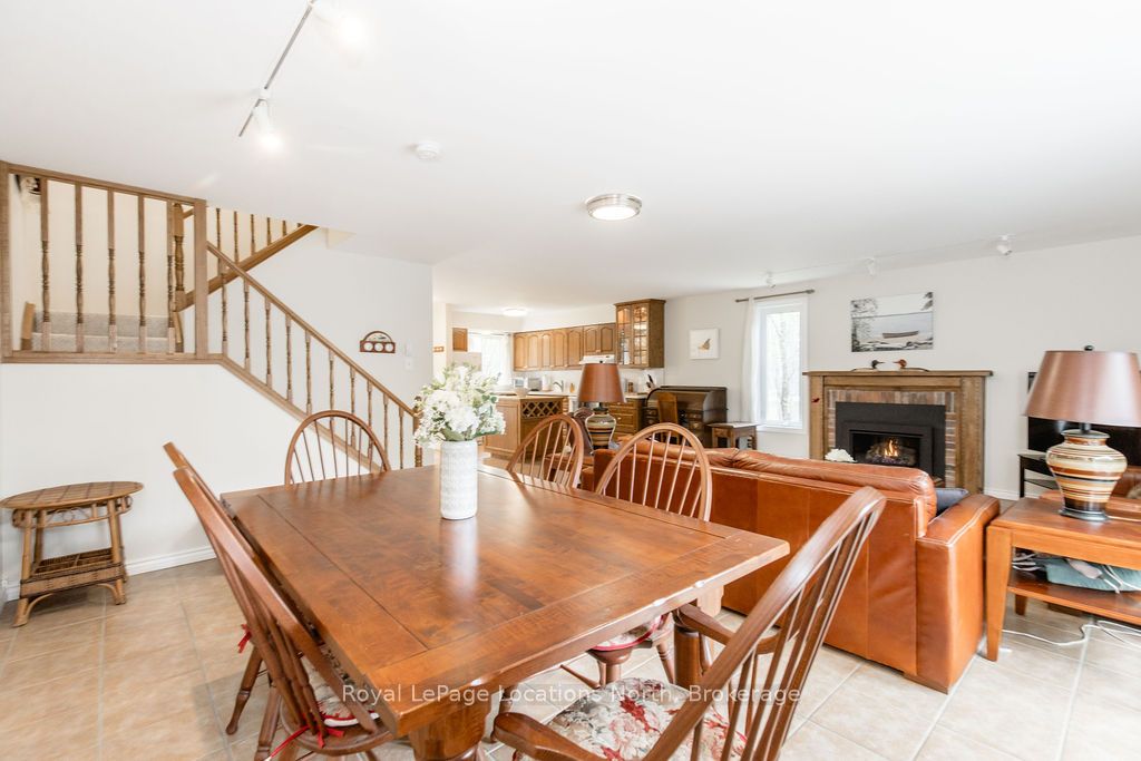 112 Escarpment Crescent Property Photo 16