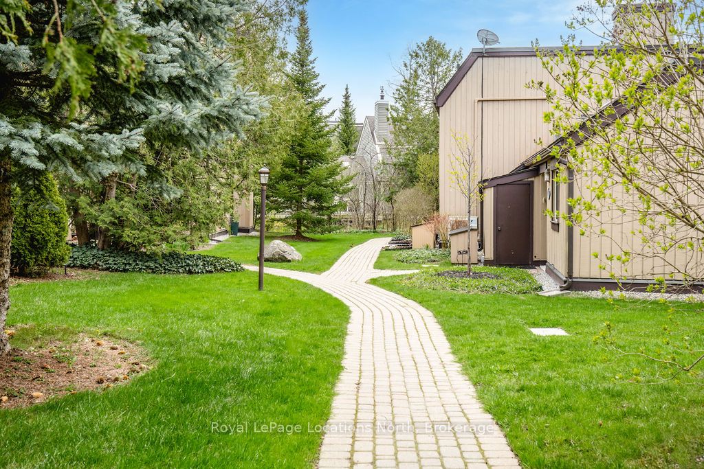 112 Escarpment Crescent Property Photo 29