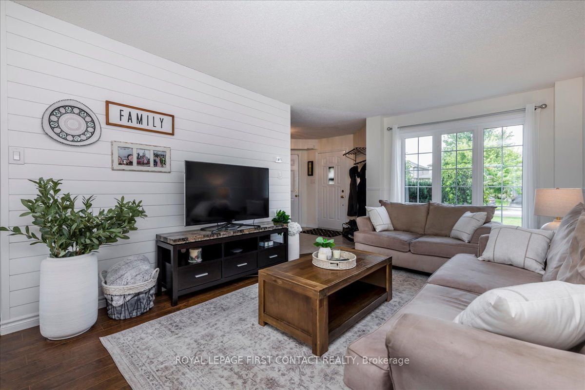 15 Sherwood Court Property Photo 4