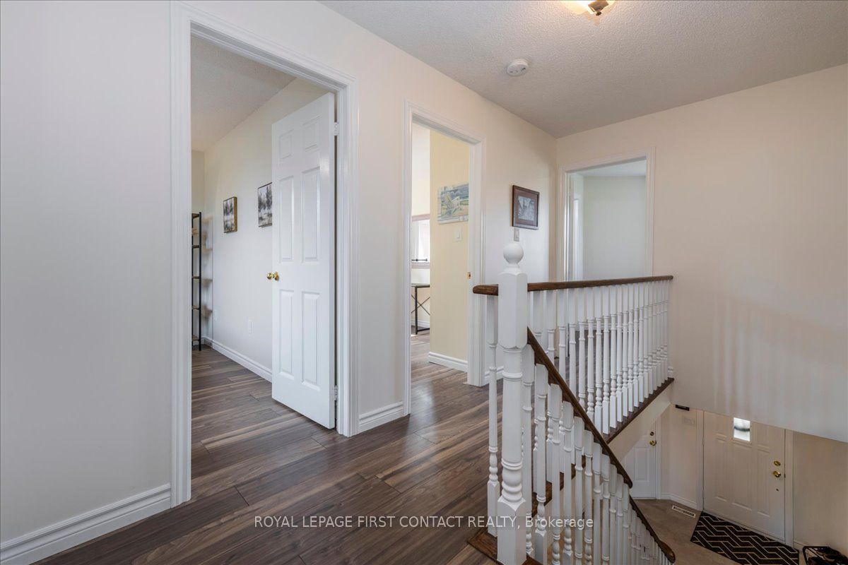 15 Sherwood Court Property Photo 16