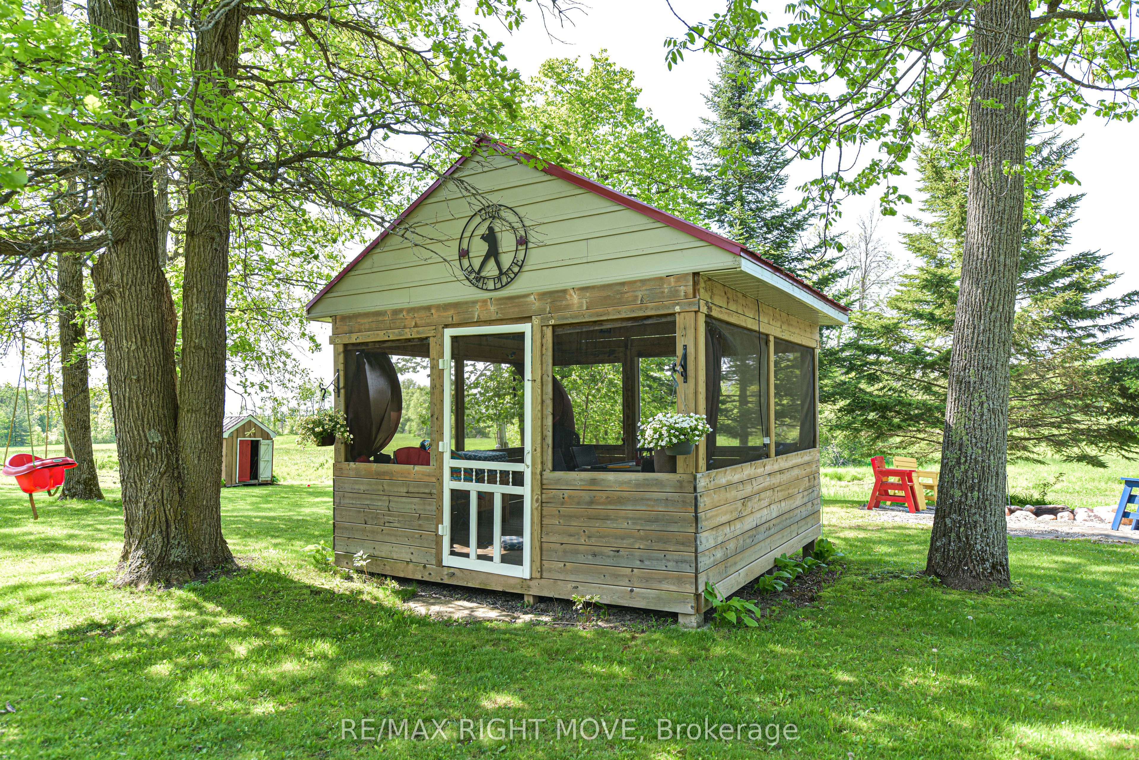 1579 Wainman Line Property Photo 11