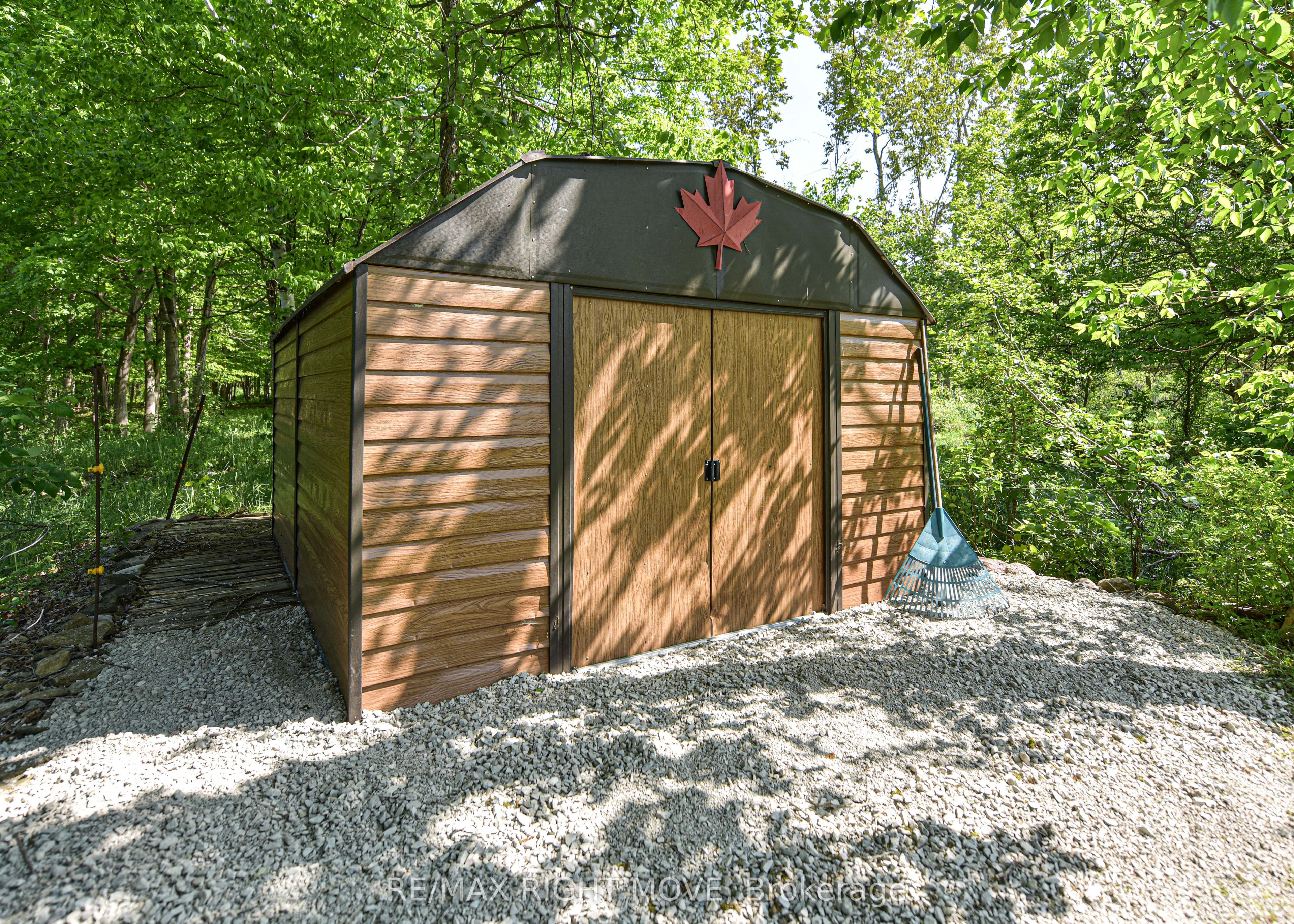 1579 Wainman Line Property Photo 15