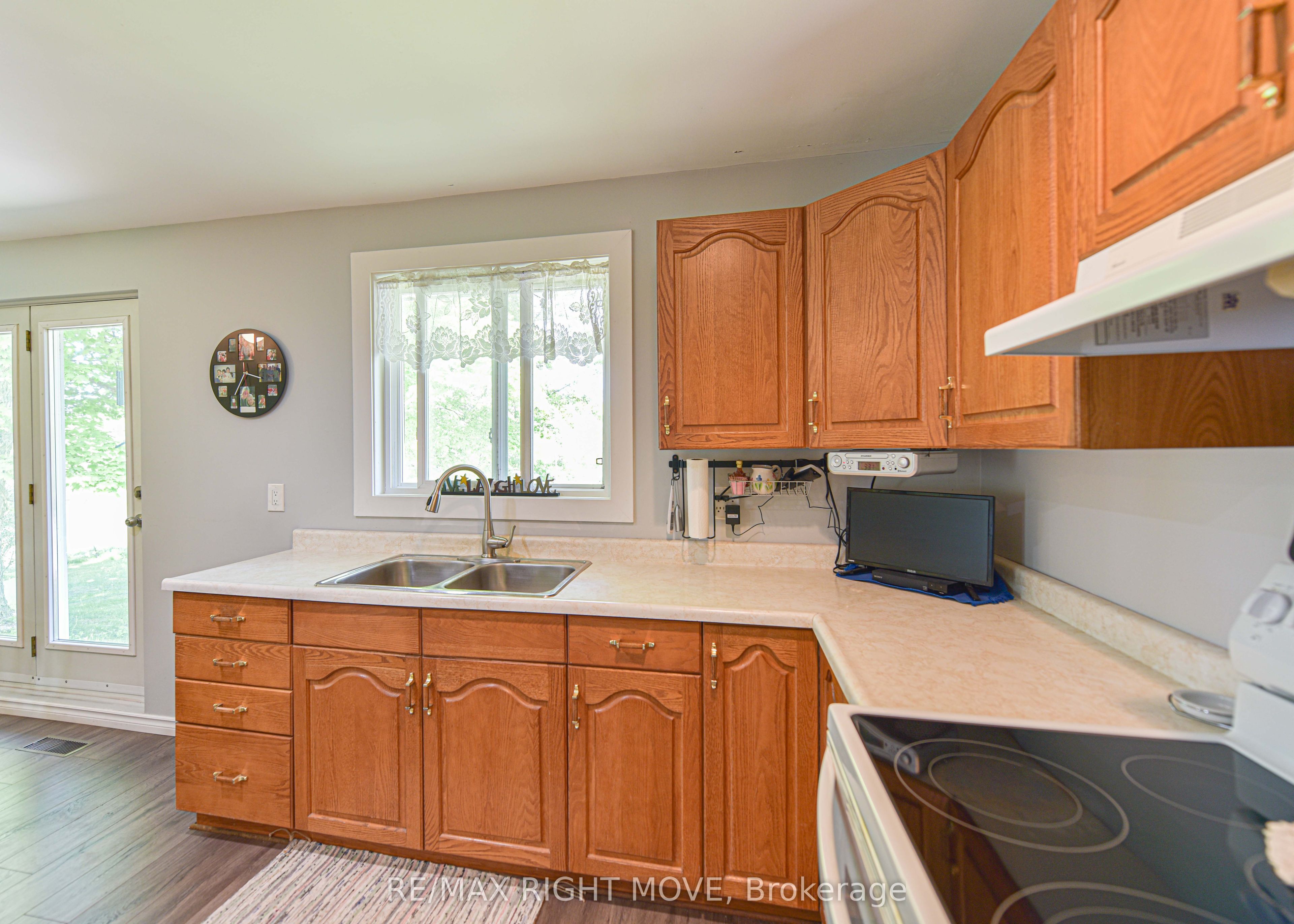 1579 Wainman Line Property Photo 28