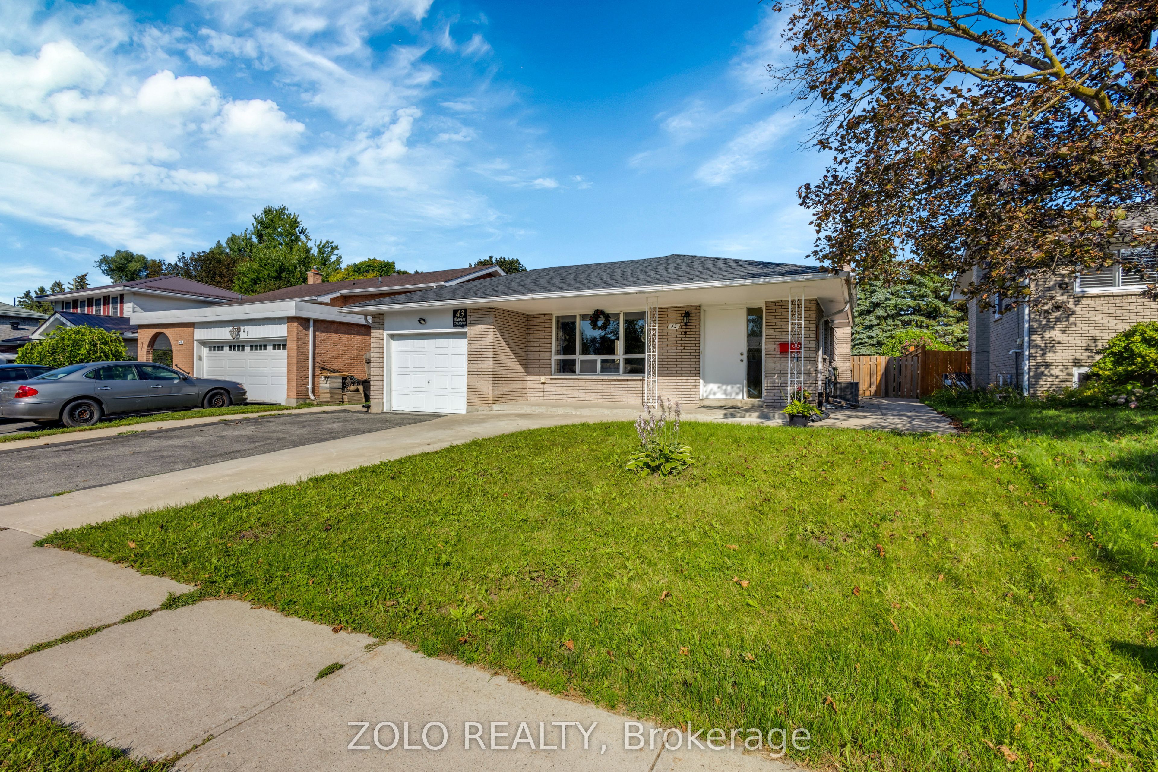 43 Davies Crescent Property Photo 4
