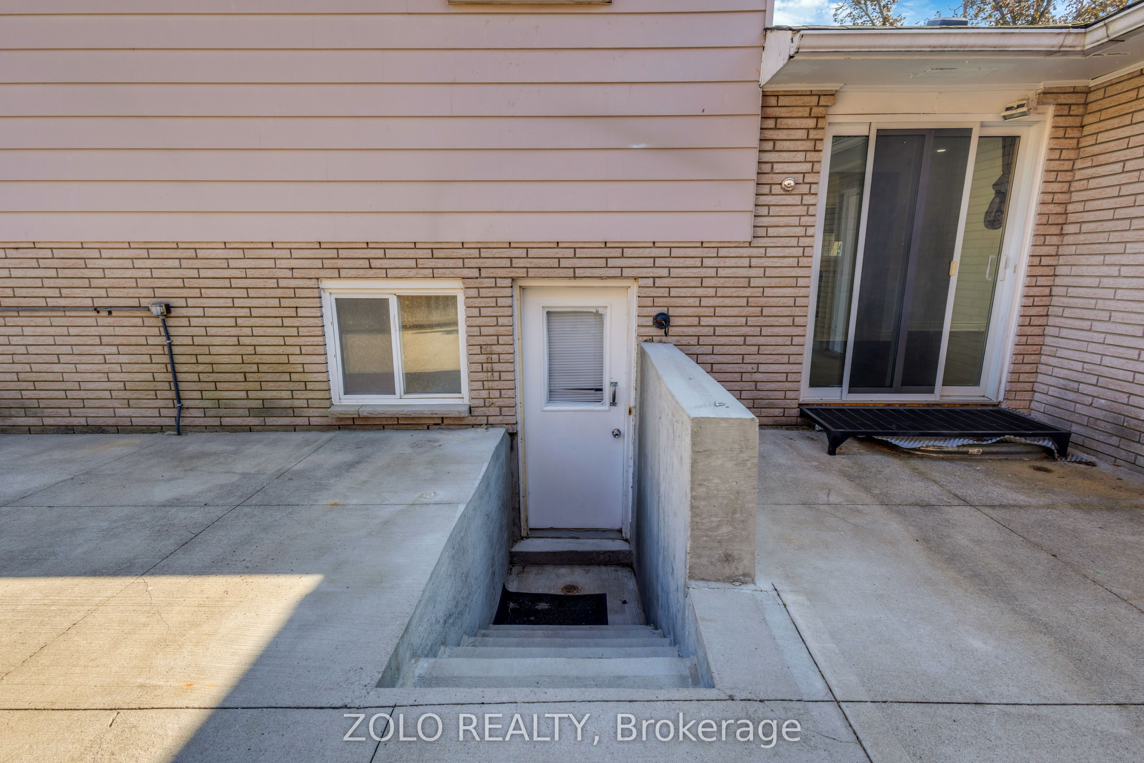 43 Davies Crescent Property Photo 41