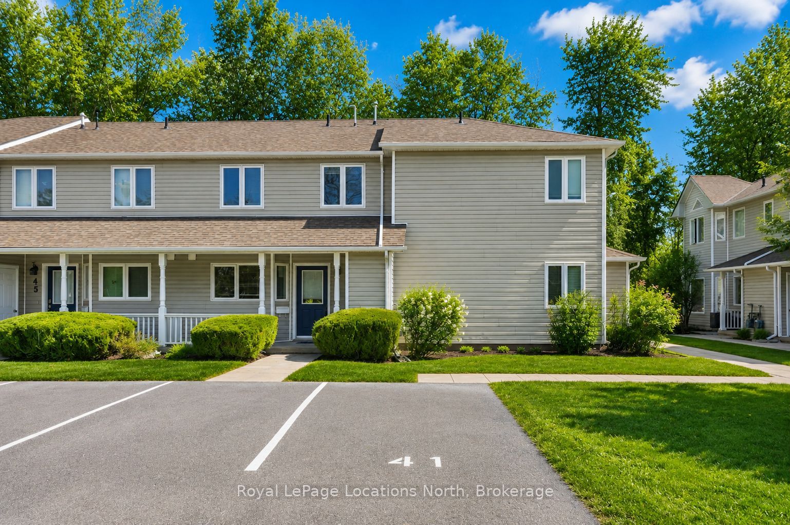 43 Sundial Court Property Photo 2