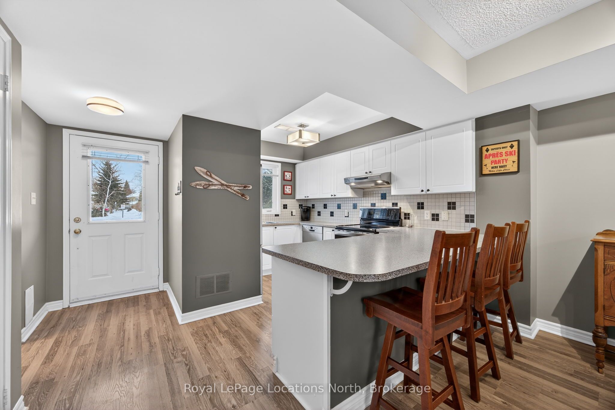 43 Sundial Court Property Photo 9