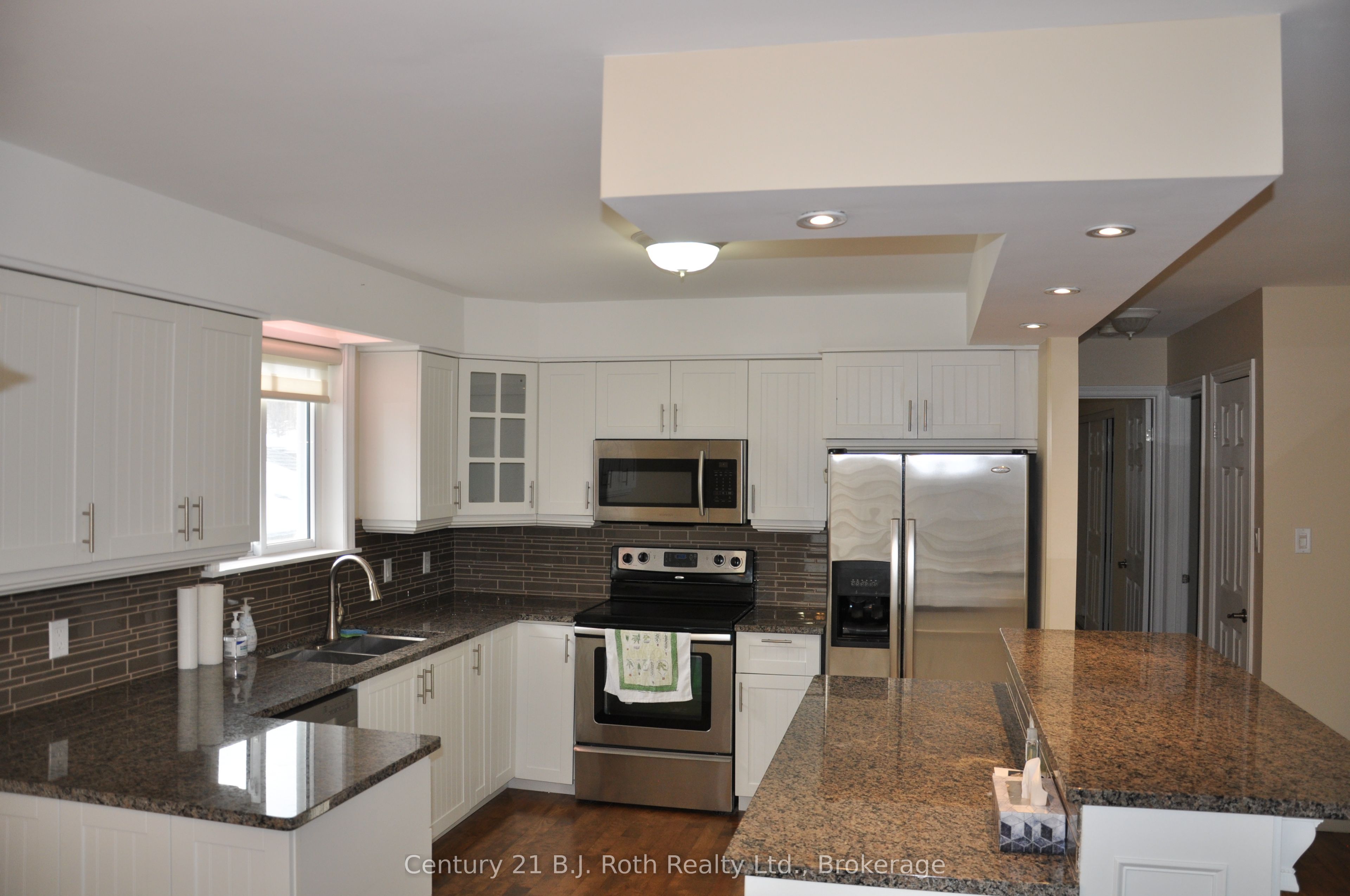 22 Free Drive Property Photo 5