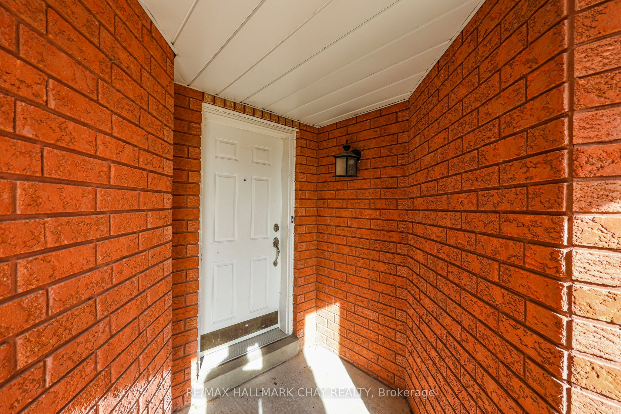 50 Loon Avenue Property Photo 4