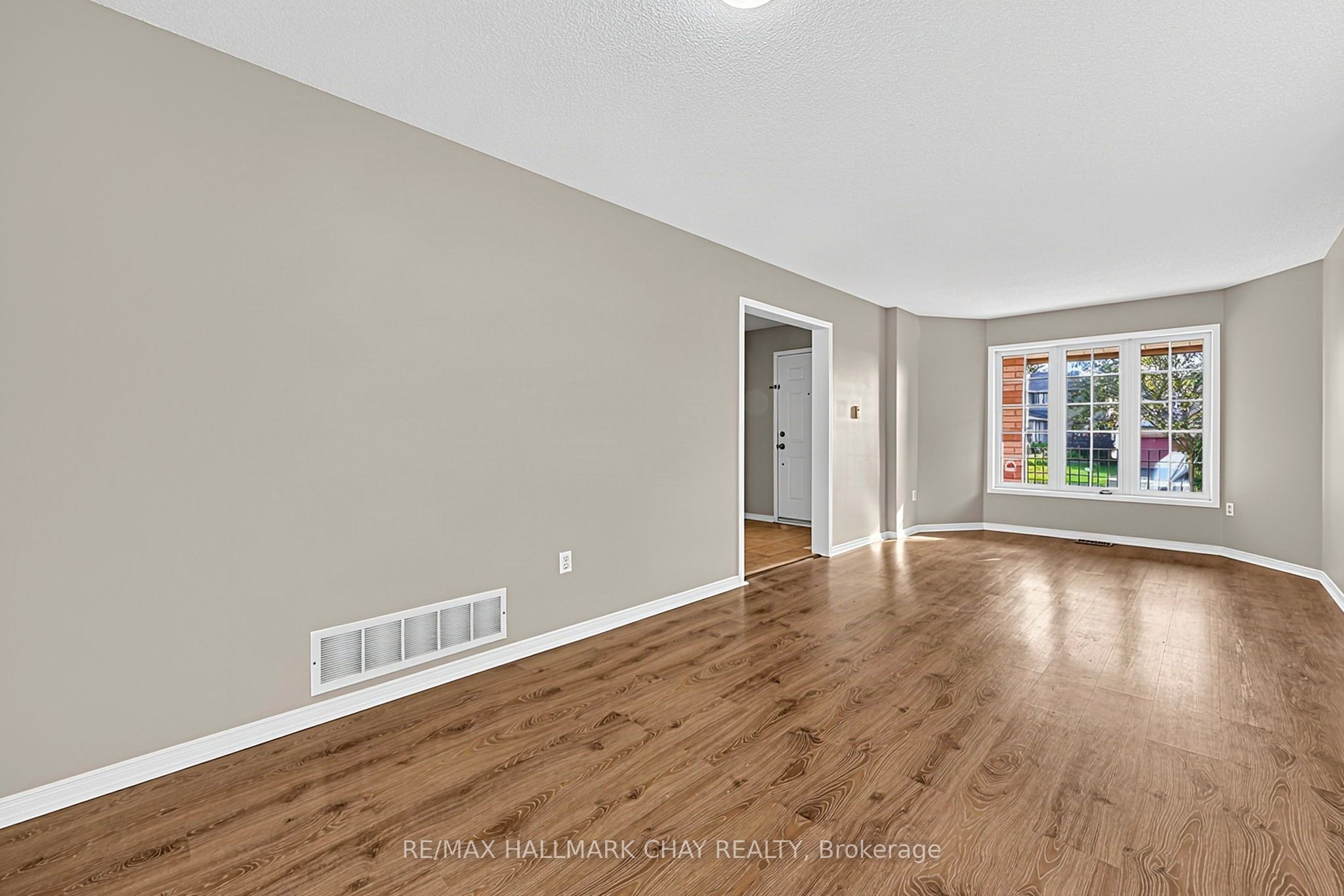 50 Loon Avenue Property Photo 12