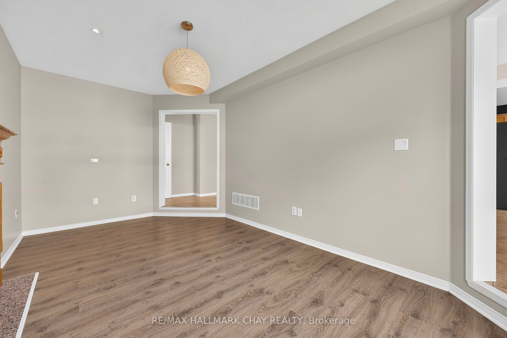 50 Loon Avenue Property Photo 21