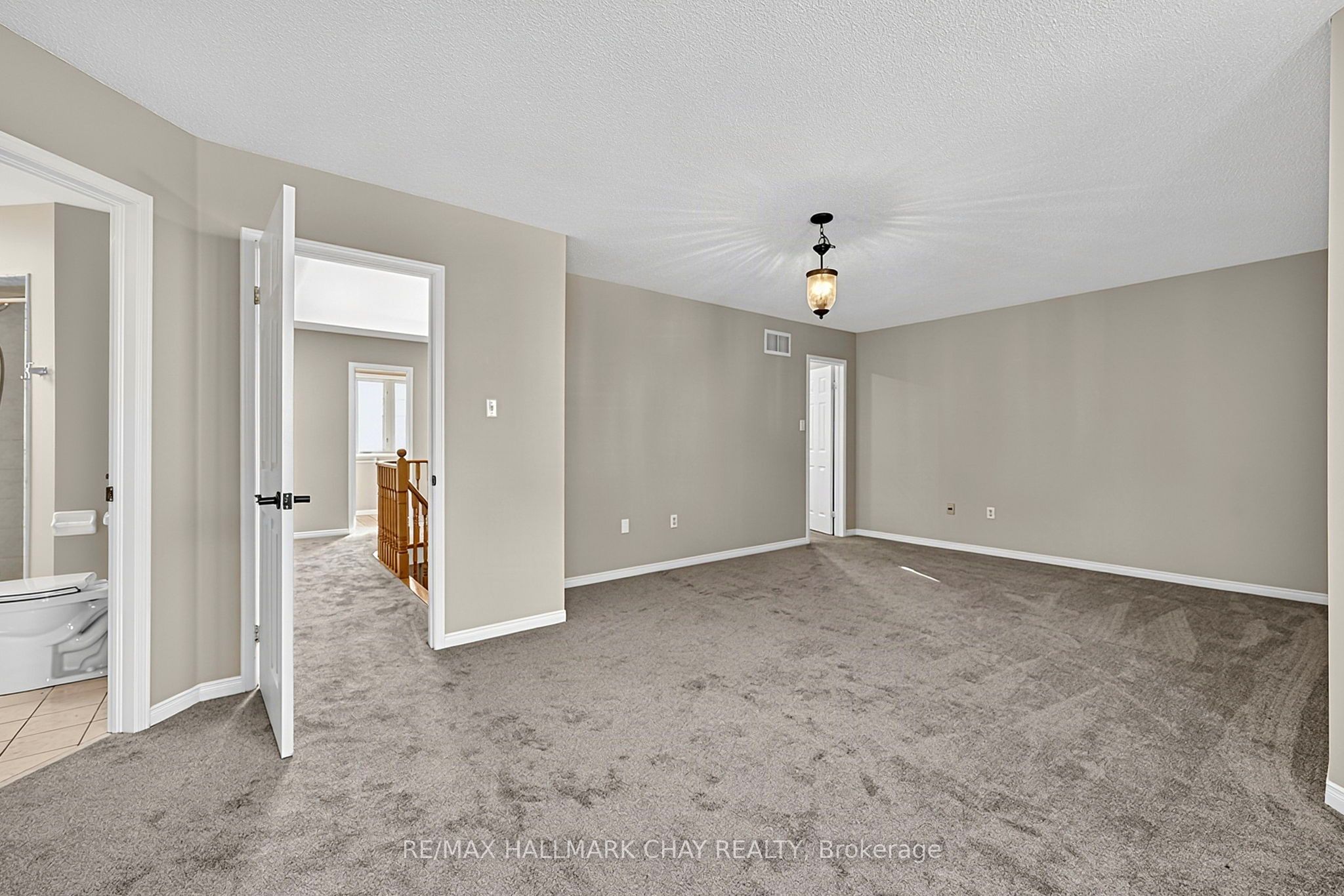 50 Loon Avenue Property Photo 27