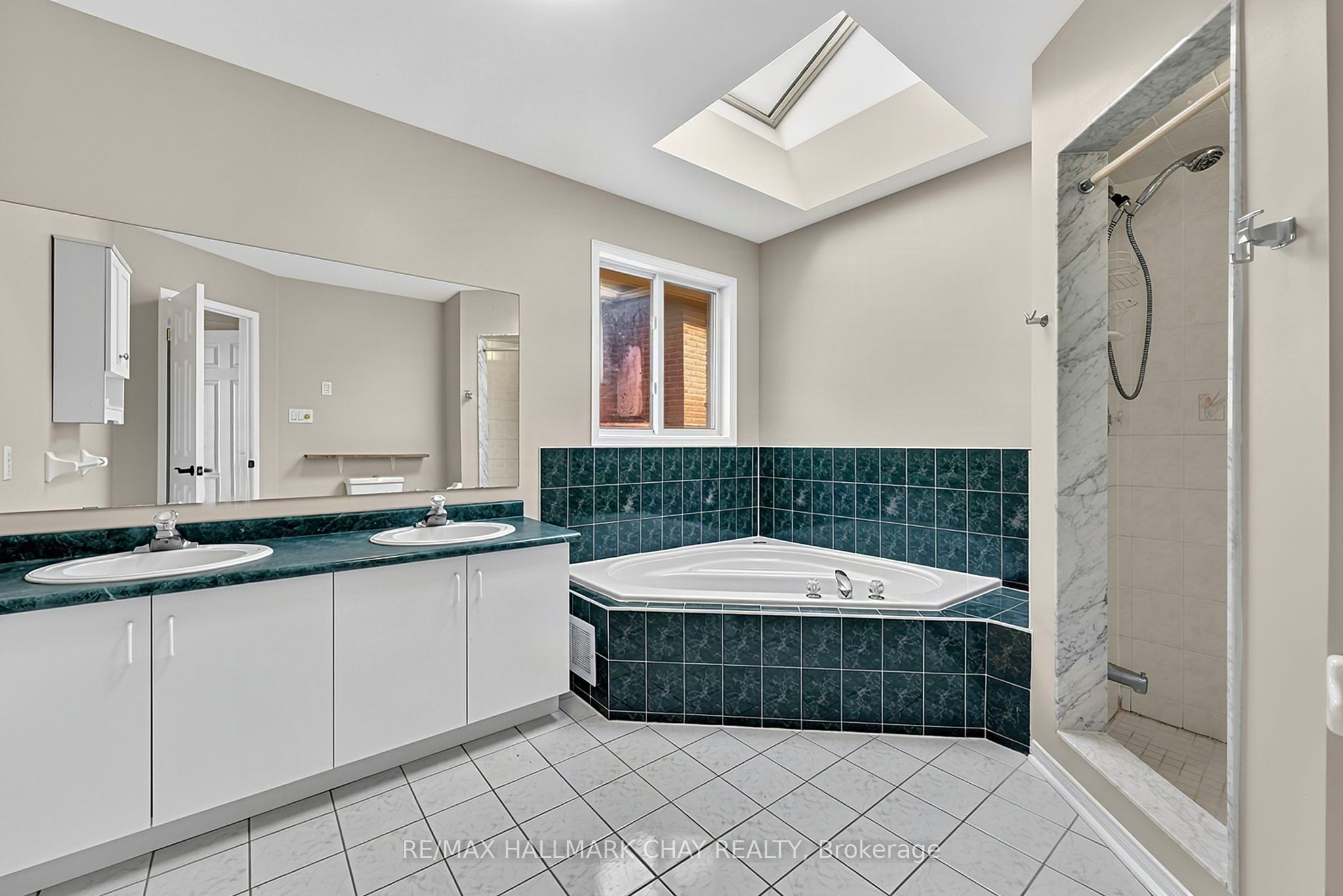 50 Loon Avenue Property Photo 29