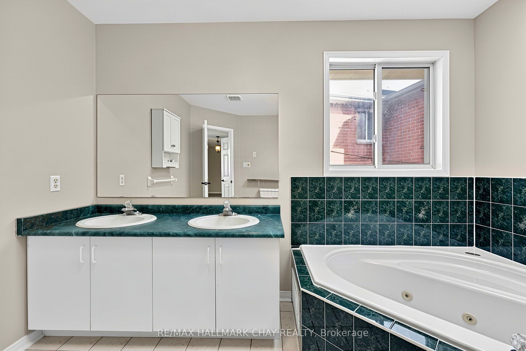 50 Loon Avenue Property Photo 30