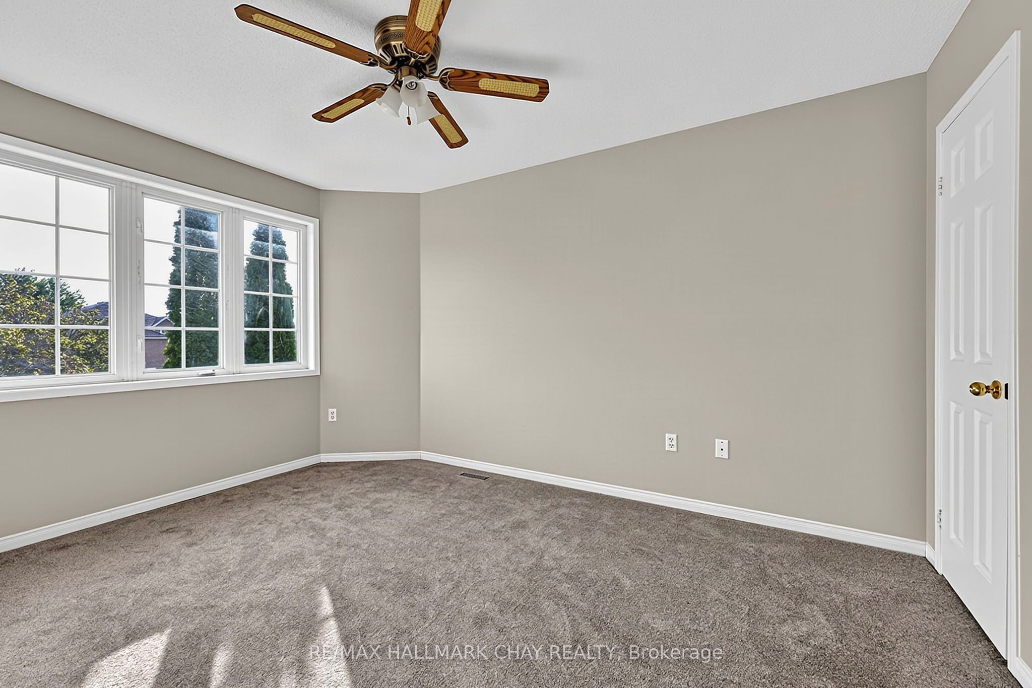 50 Loon Avenue Property Photo 34