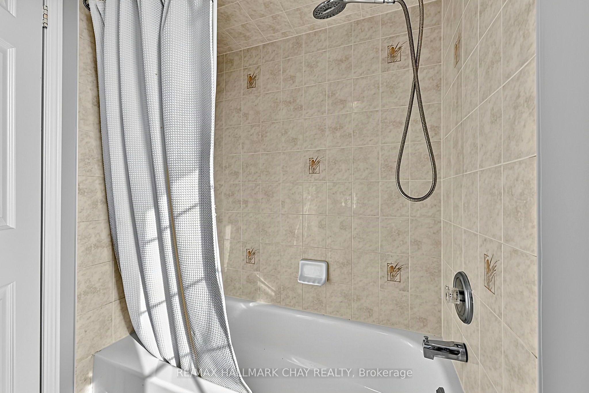 50 Loon Avenue Property Photo 37