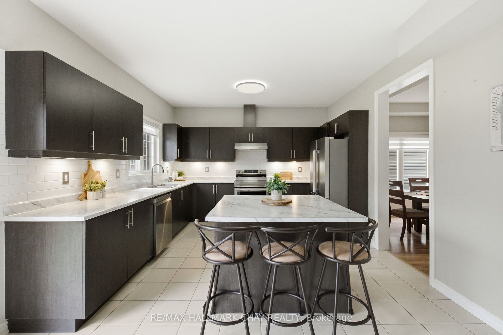 215 Breton Street Property Photo 10