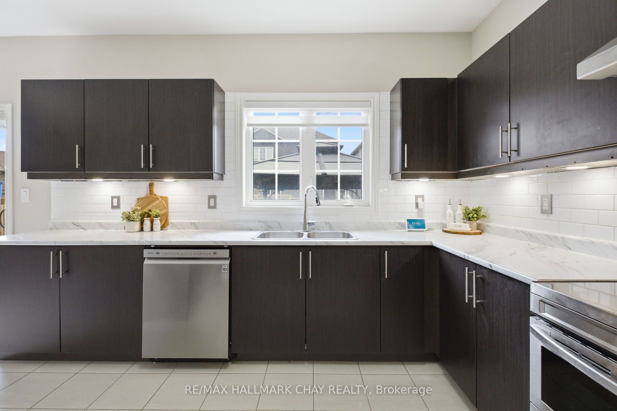 215 Breton Street Property Photo 12