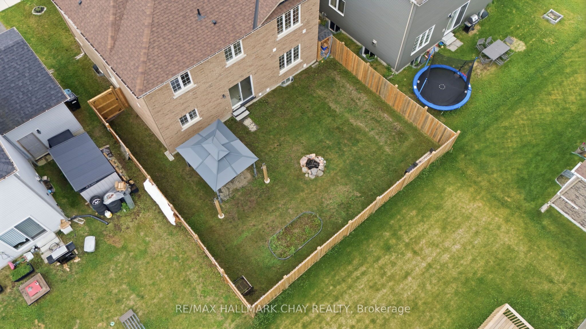 215 Breton Street Property Photo 44