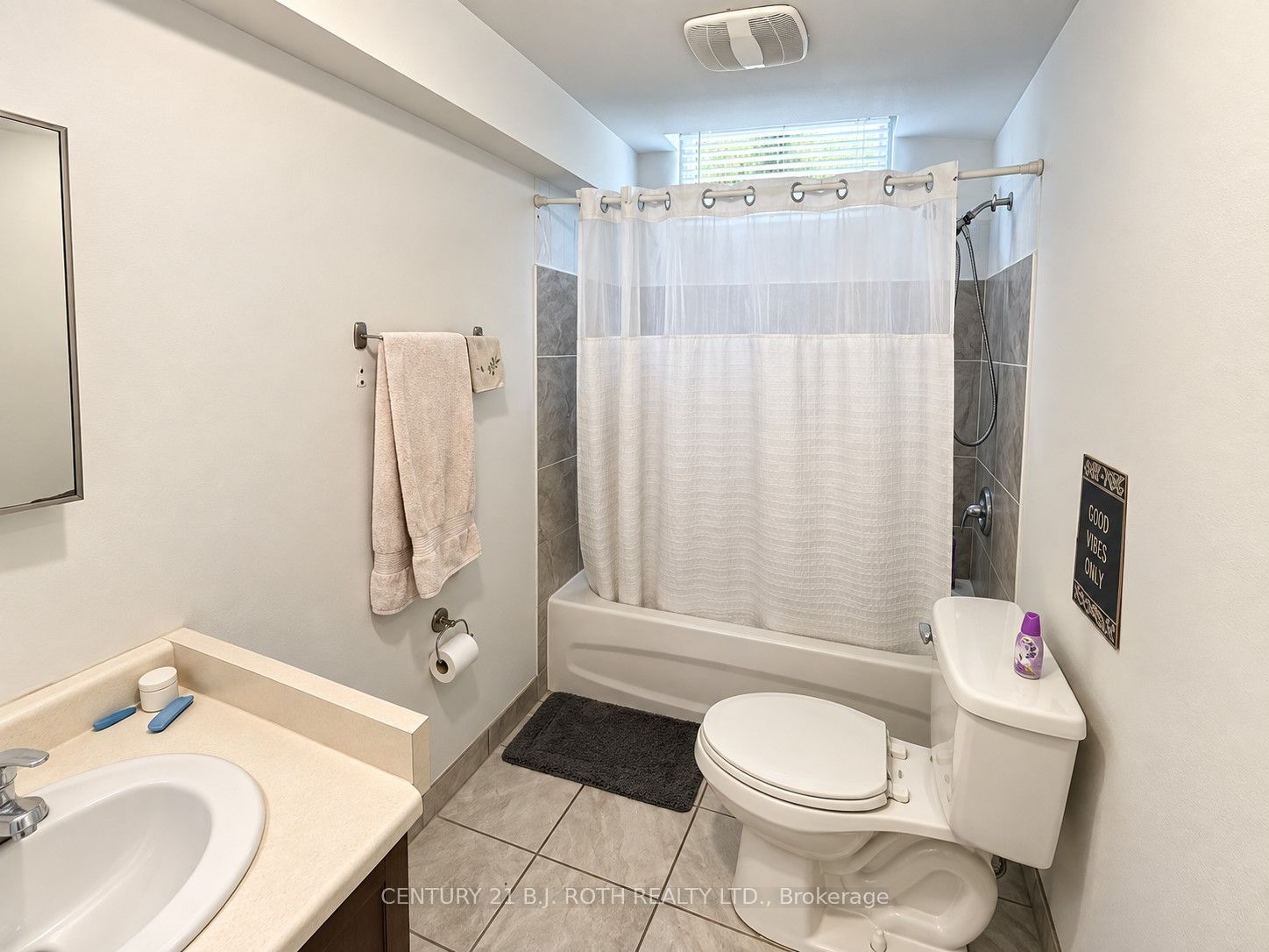 509 Grove Street E Property Photo 13