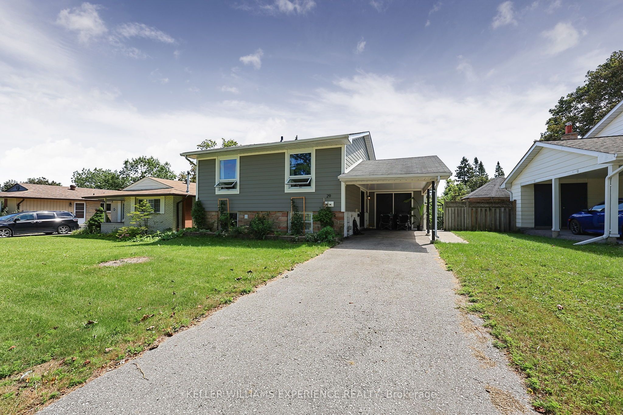29 Collete Crescent Property Photo 3