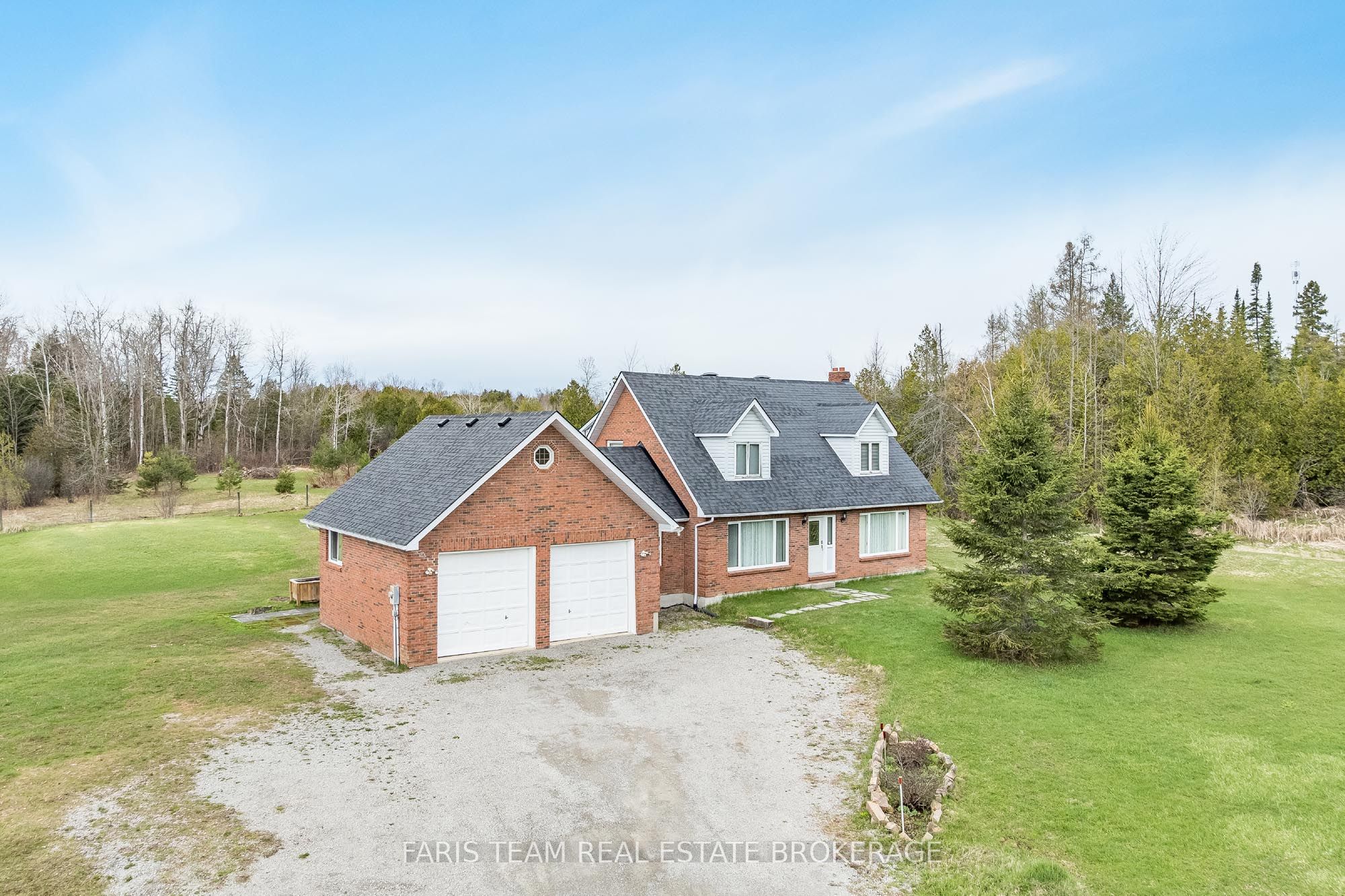 2104 Newton Street Property Photo 1
