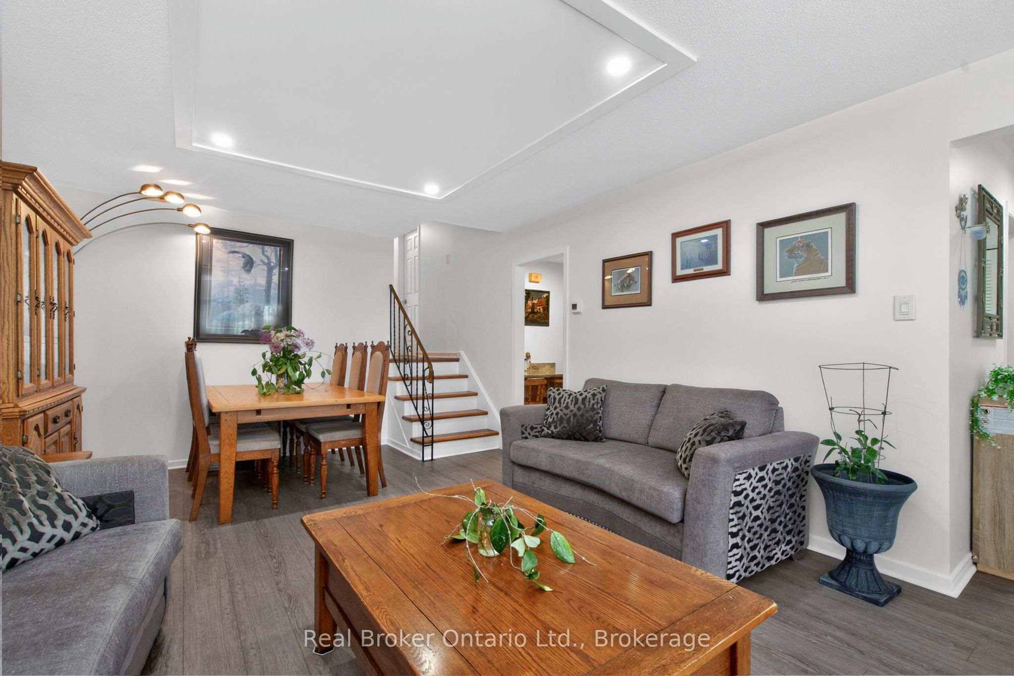 647 Manly Street Property Photo 8