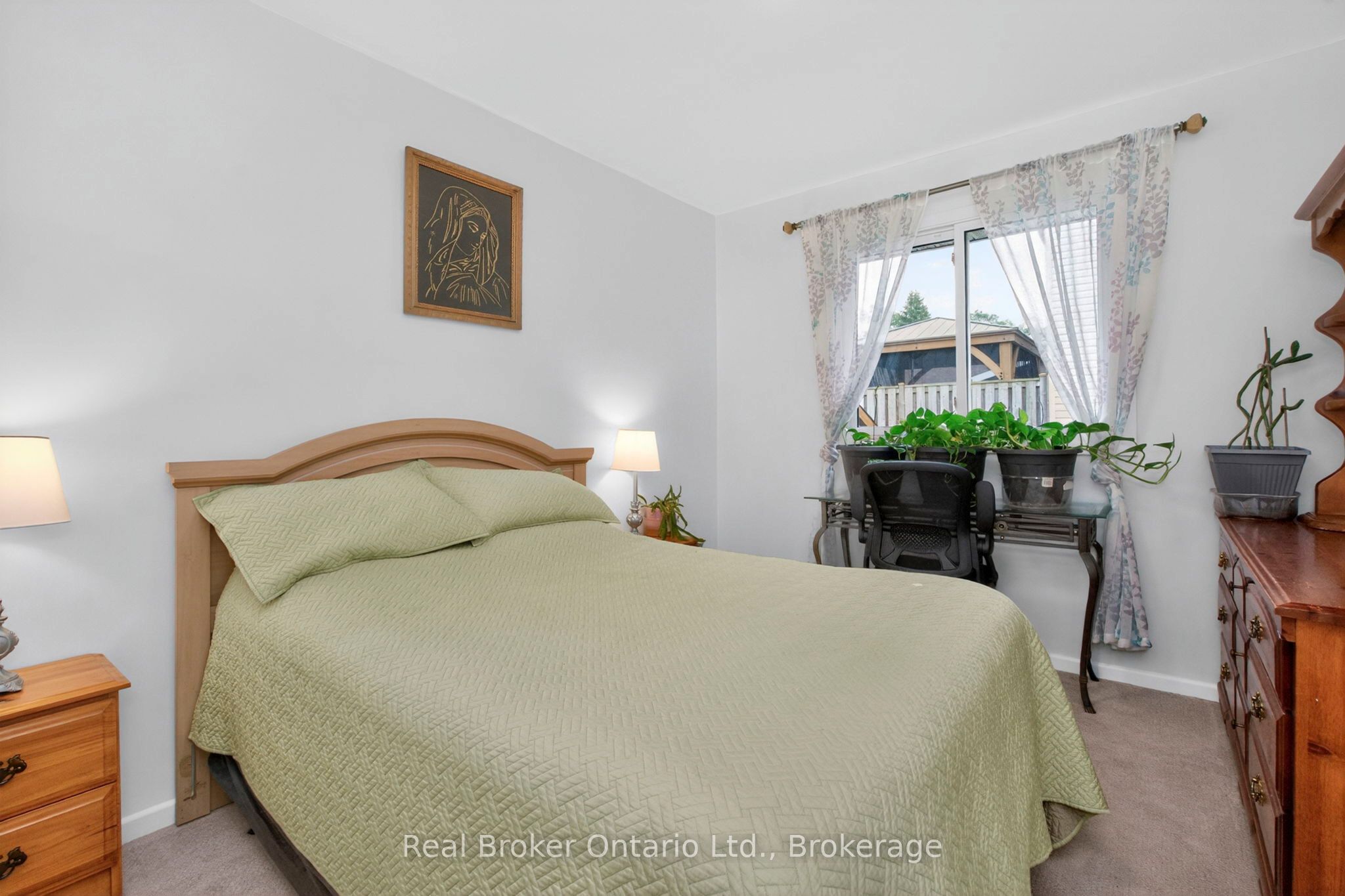 647 Manly Street Property Photo 16