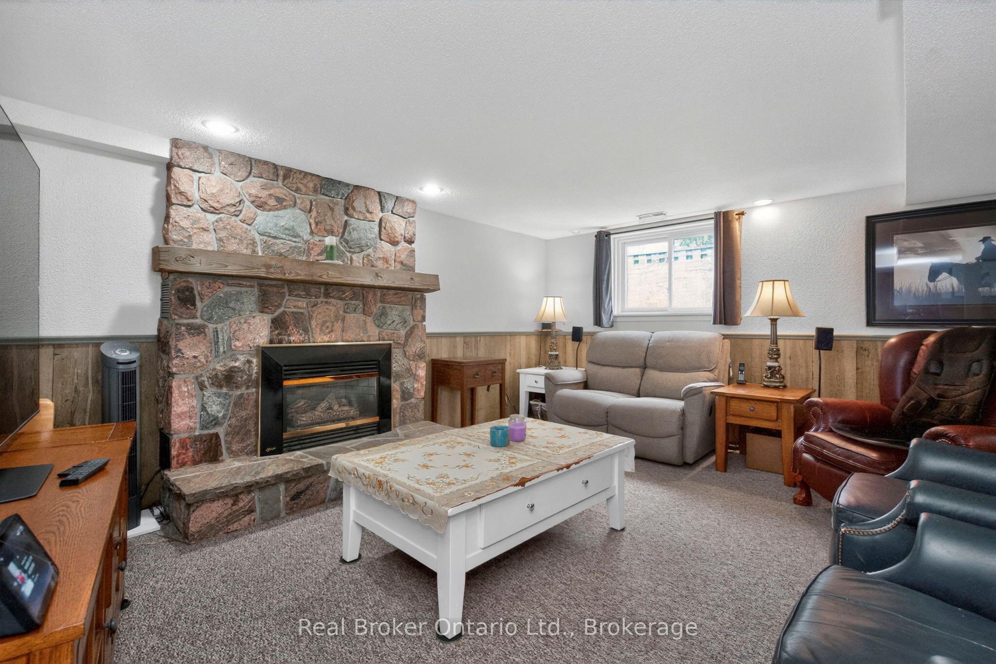 647 Manly Street Property Photo 19