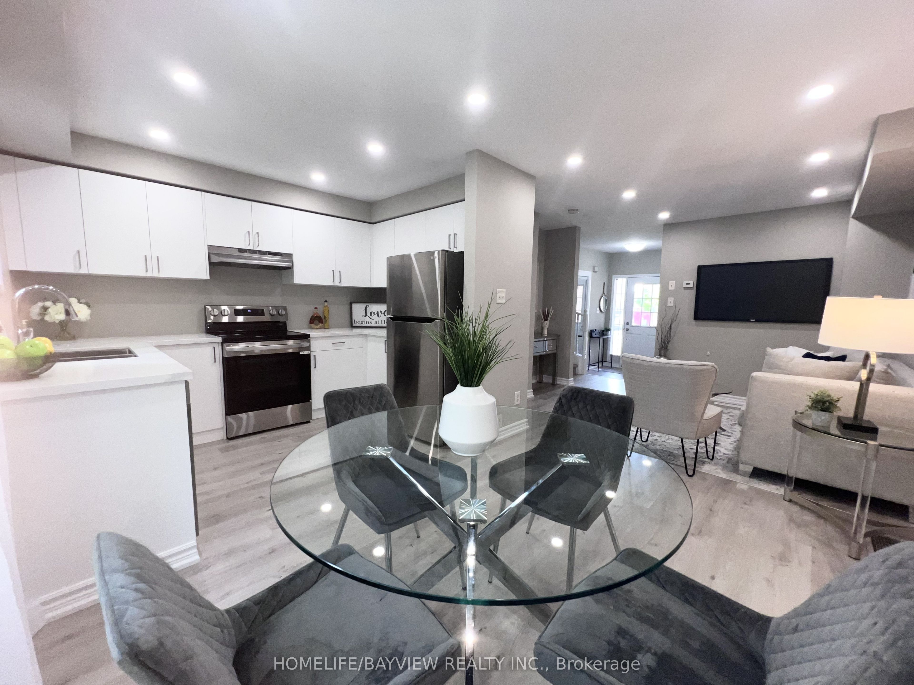 52 Hawthorne Crescent Property Photo 6