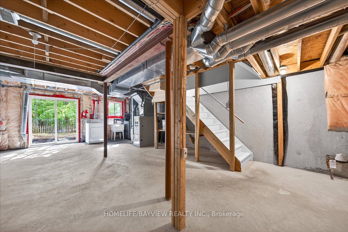 52 Hawthorne Crescent Property Photo 21