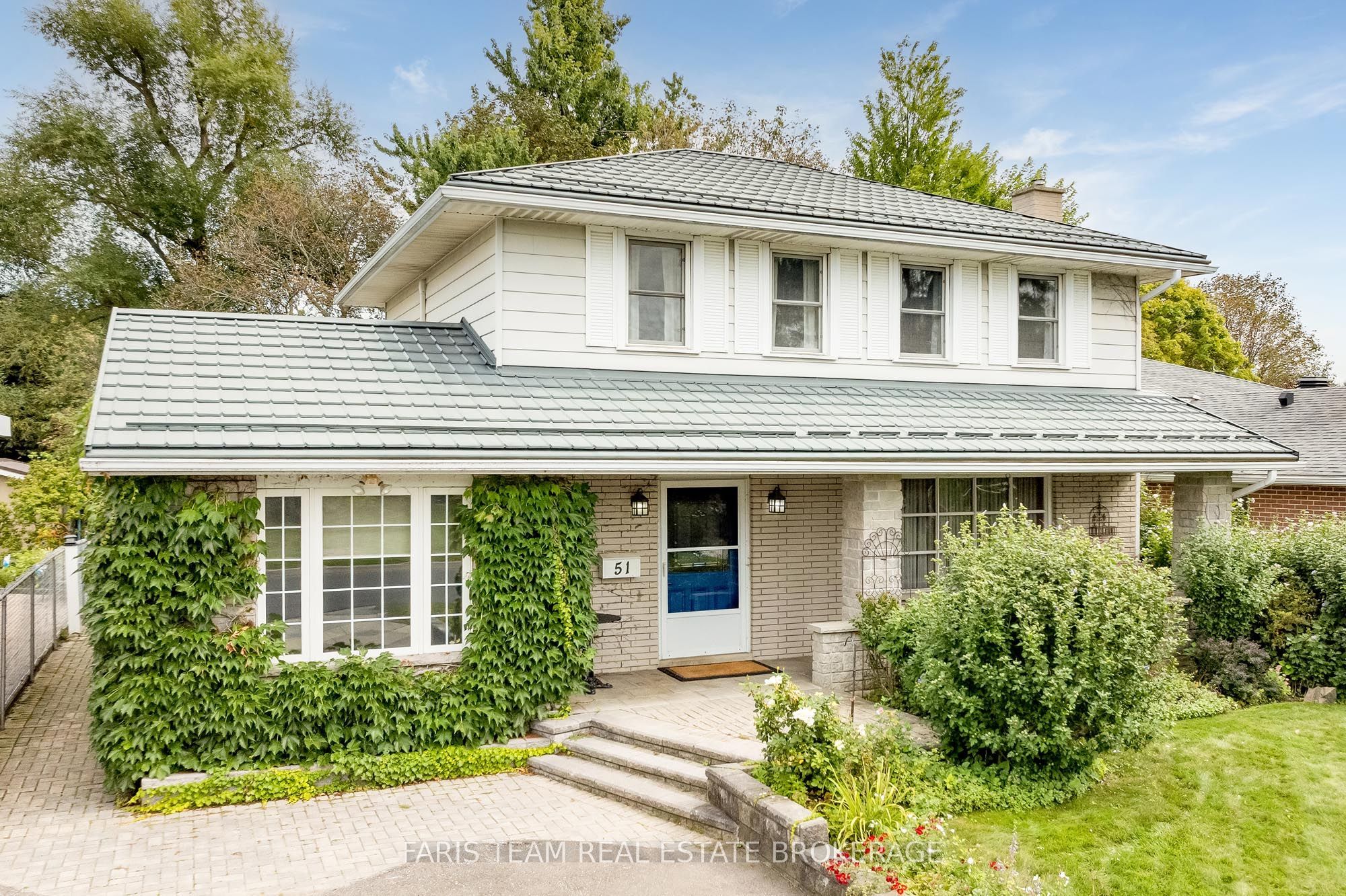 51 Davies Crescent Property Photo 1