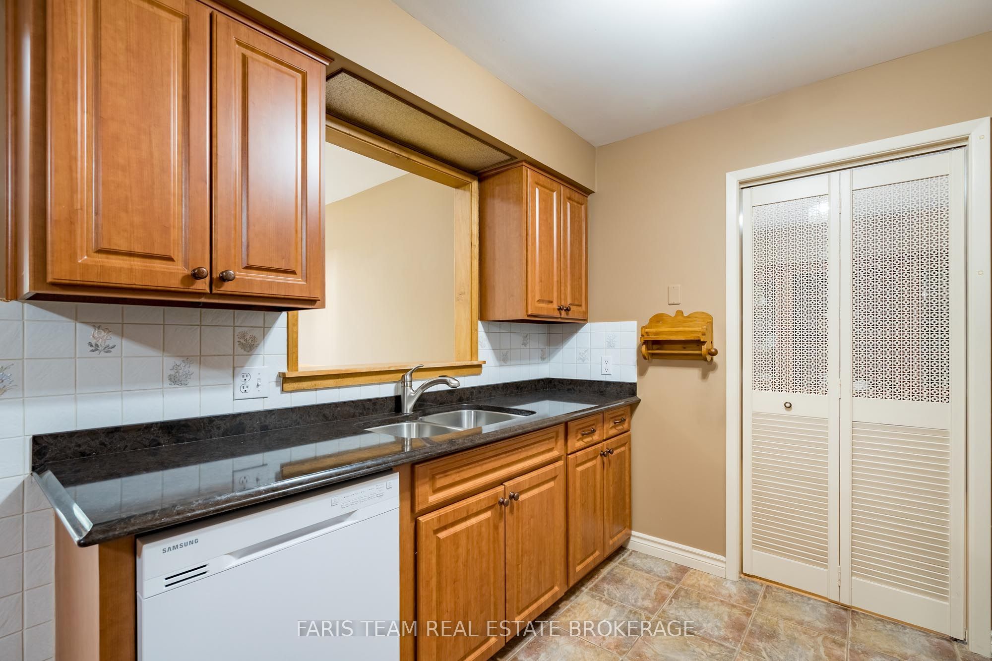 51 Davies Crescent Property Photo 8
