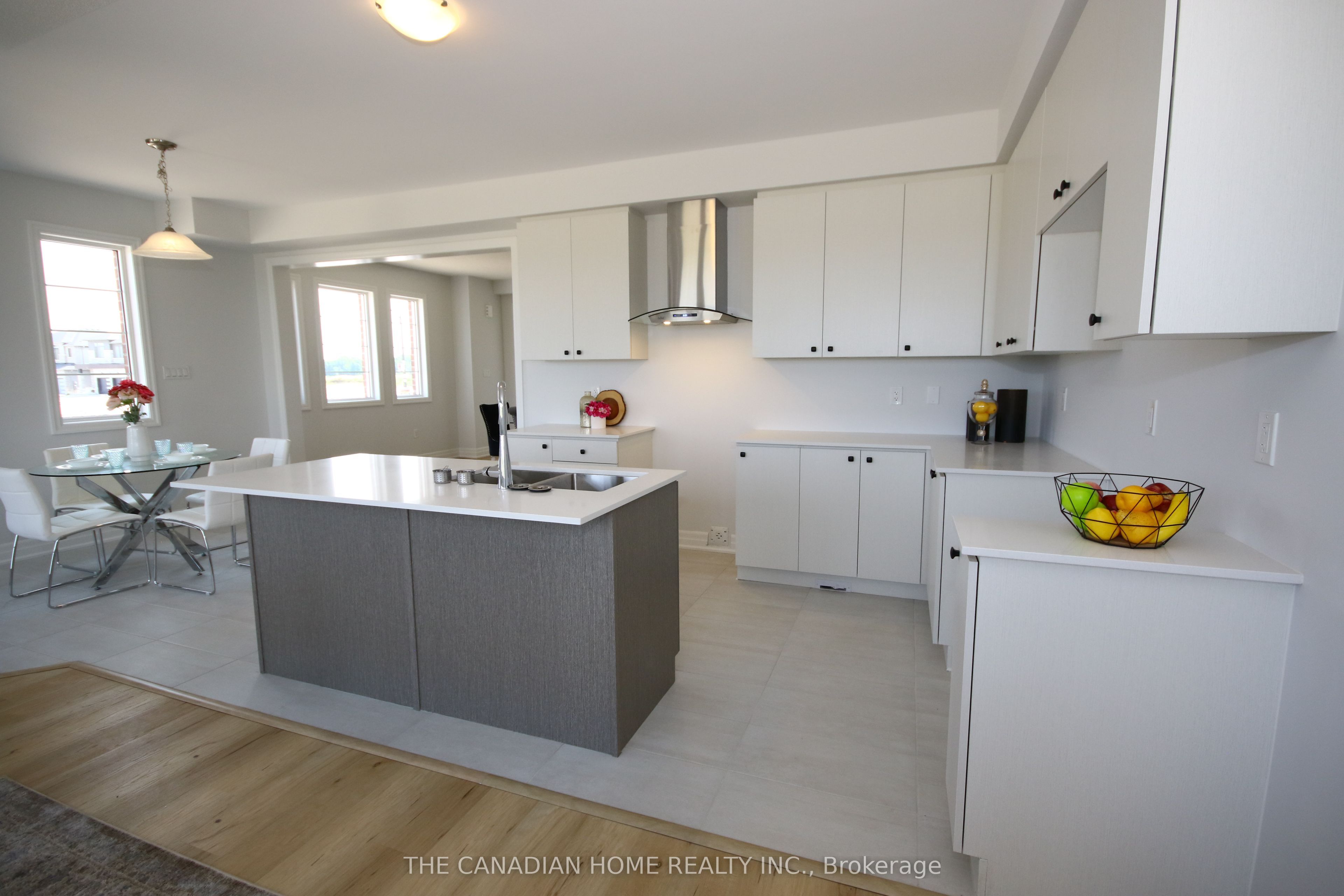 131 Union Blvd Boulevard Property Photo 25