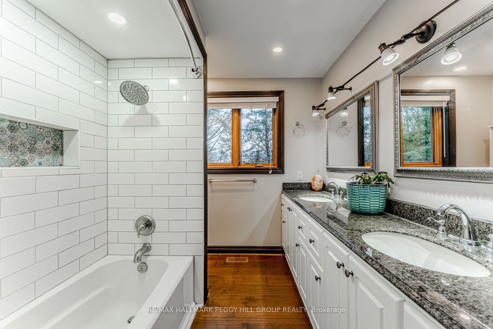 2504 Fairgrounds Road Property Photo 14