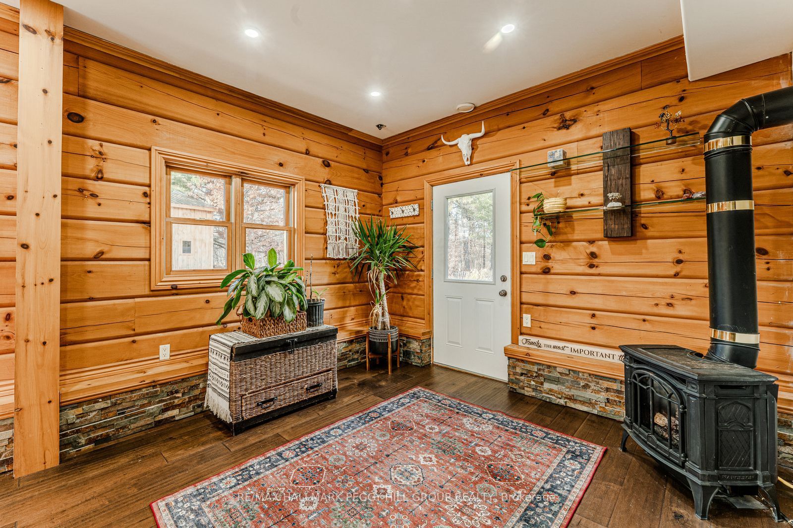 2504 Fairgrounds Road Property Photo 15