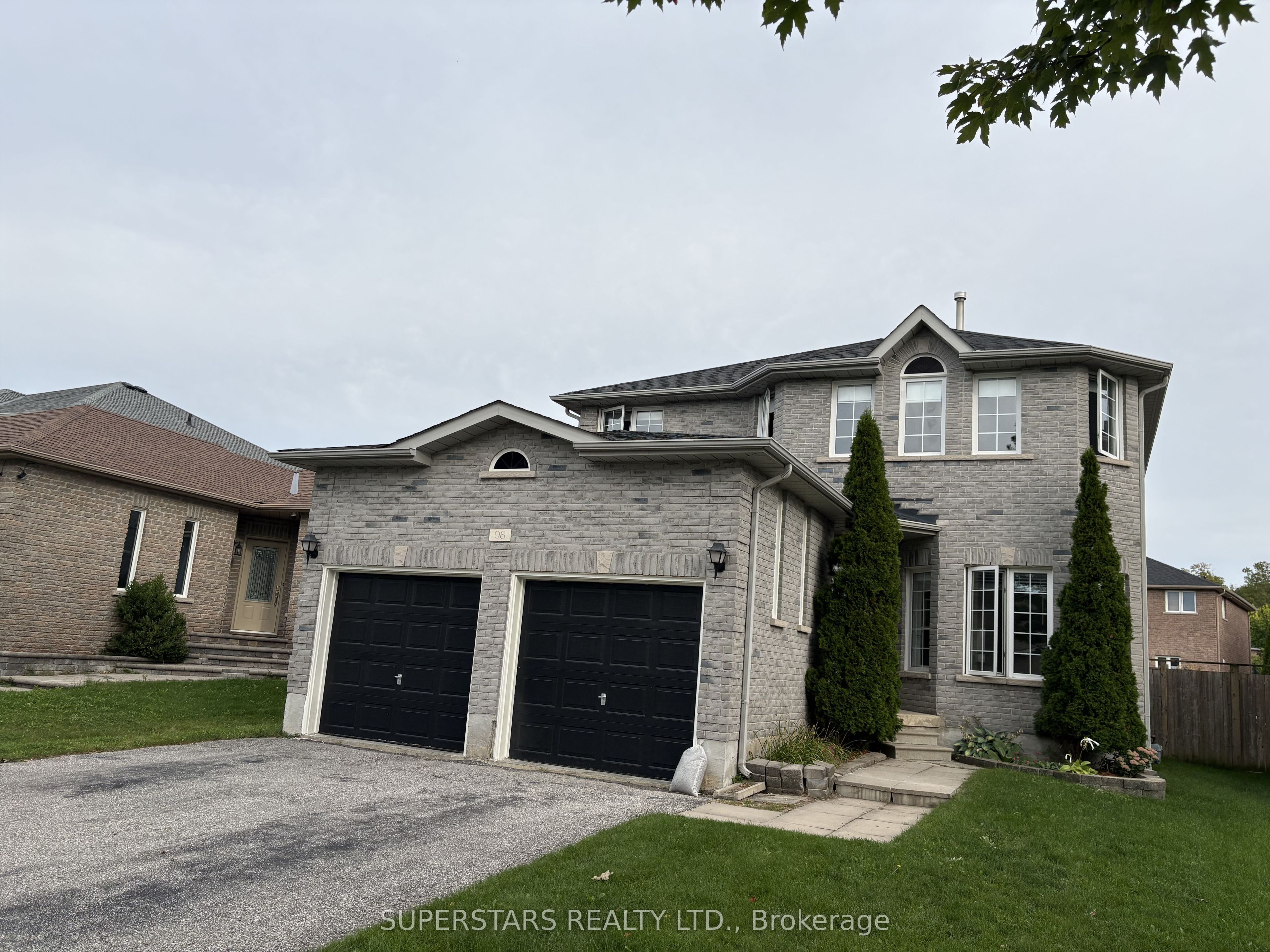 98 Joseph Crescent Property Photo 1