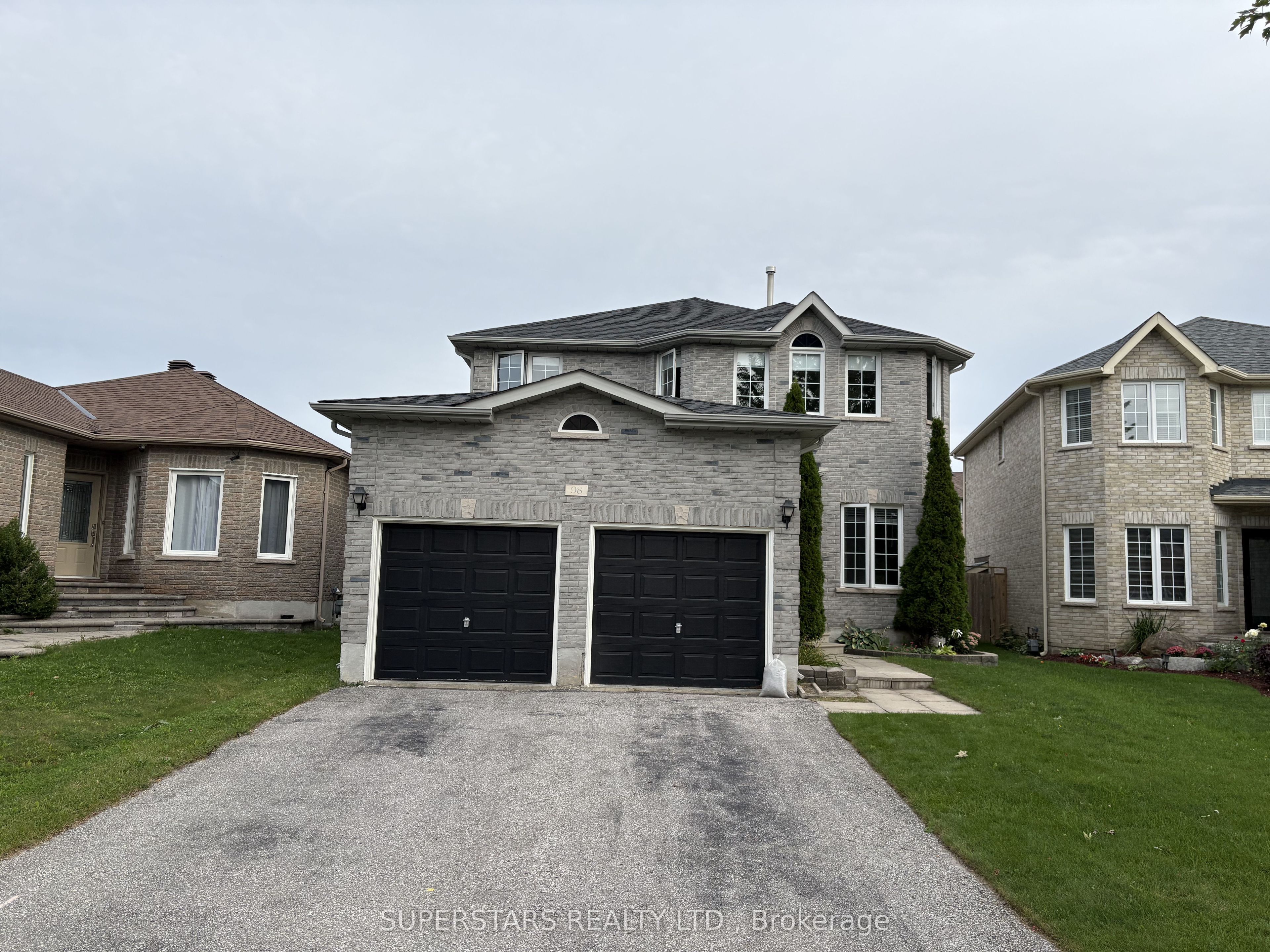 98 Joseph Crescent Property Photo 2