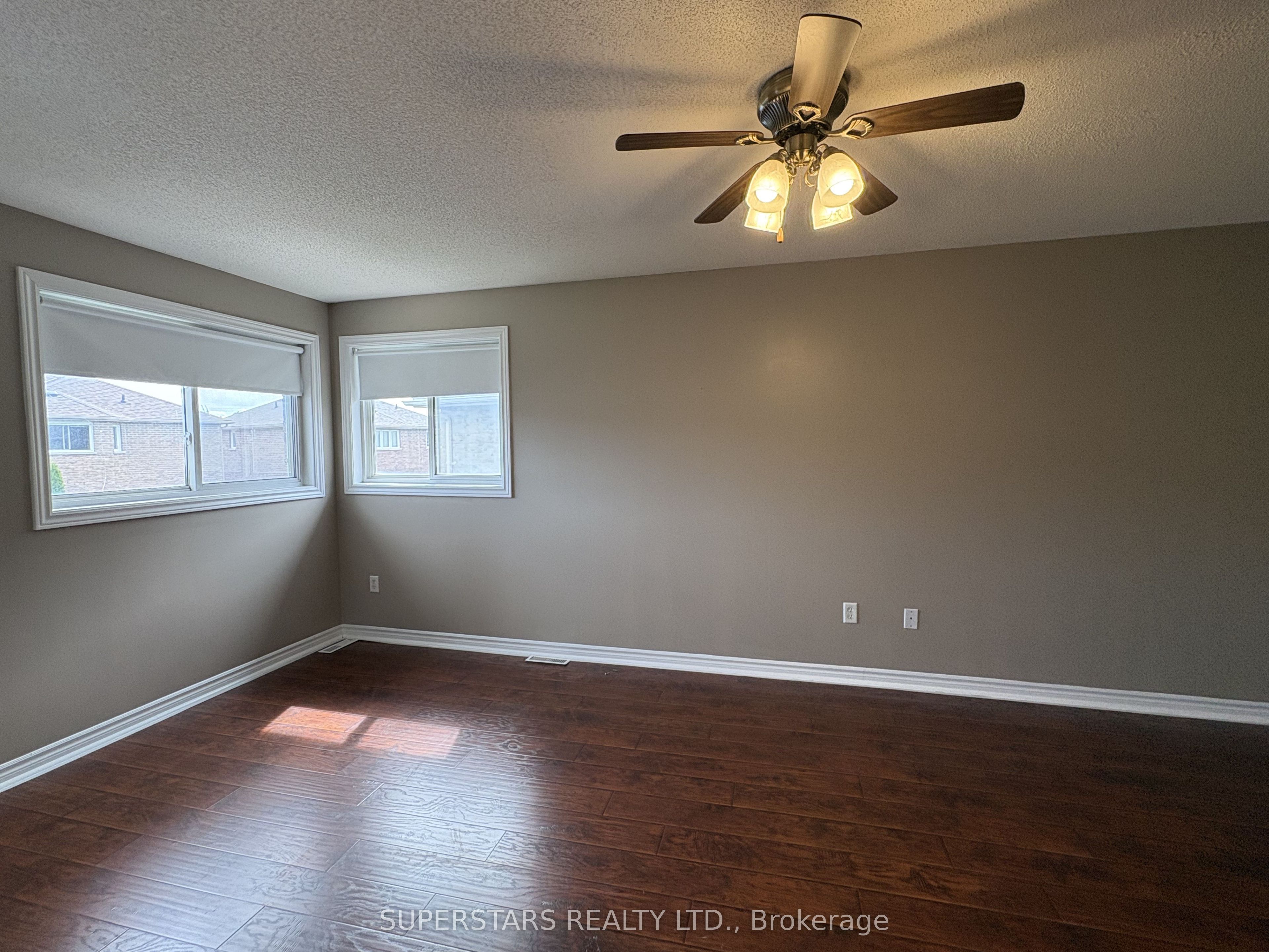 98 Joseph Crescent Property Photo 13
