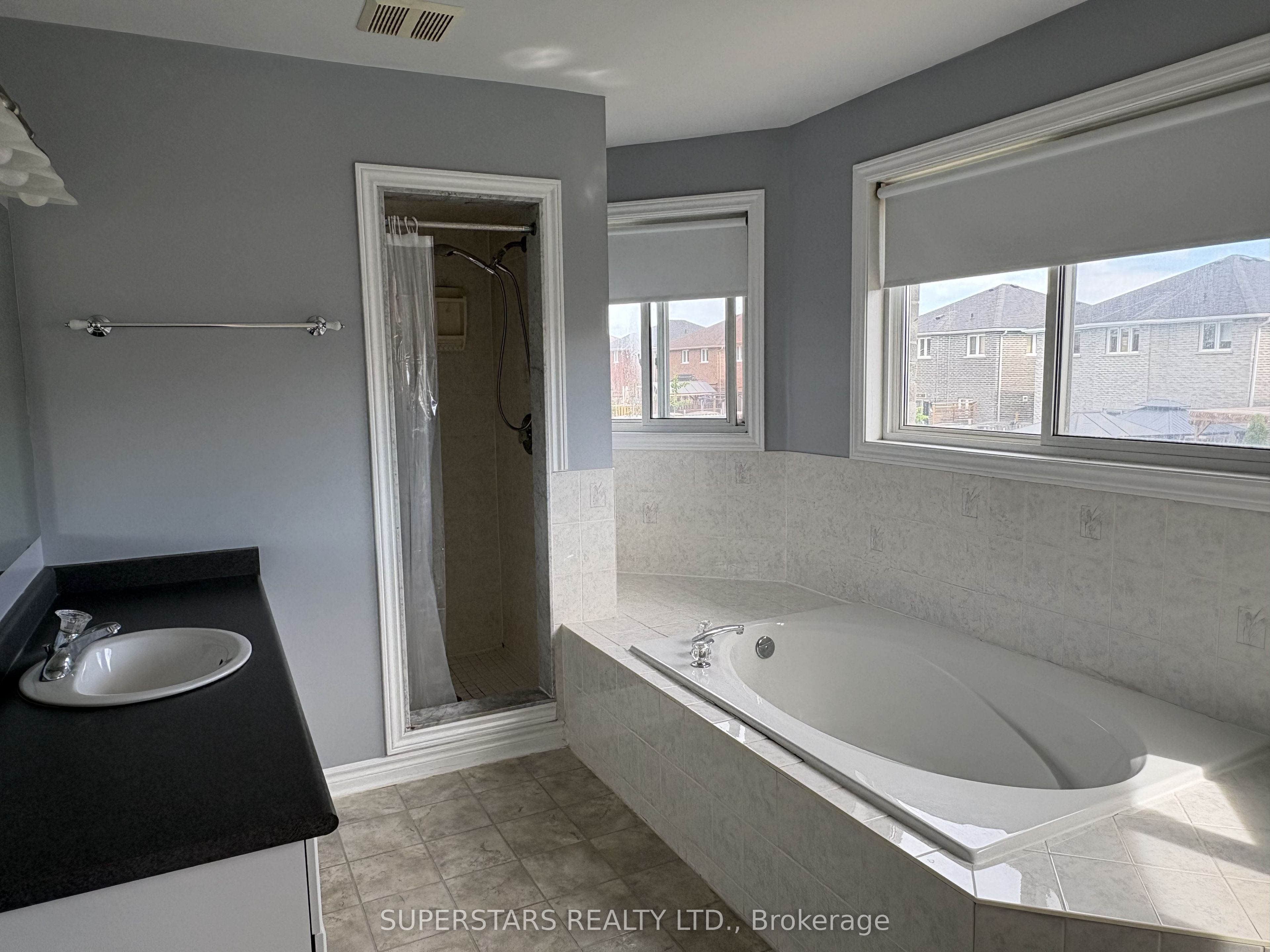 98 Joseph Crescent Property Photo 17